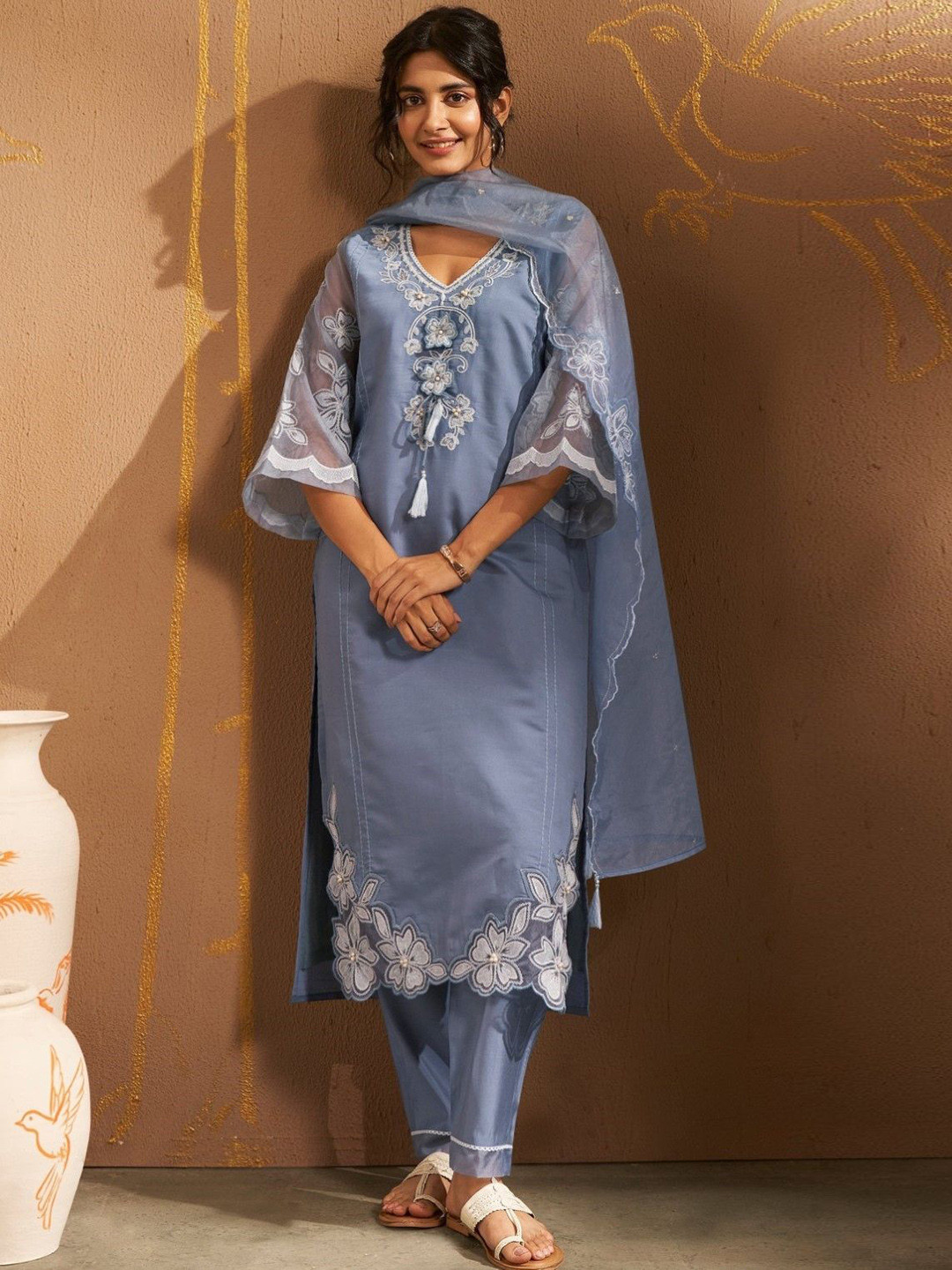 

AUTUMN LANE Floral Embroidered V-Neck Flared Sleeves Straight Kurta & Trousers & Dupatta, Grey