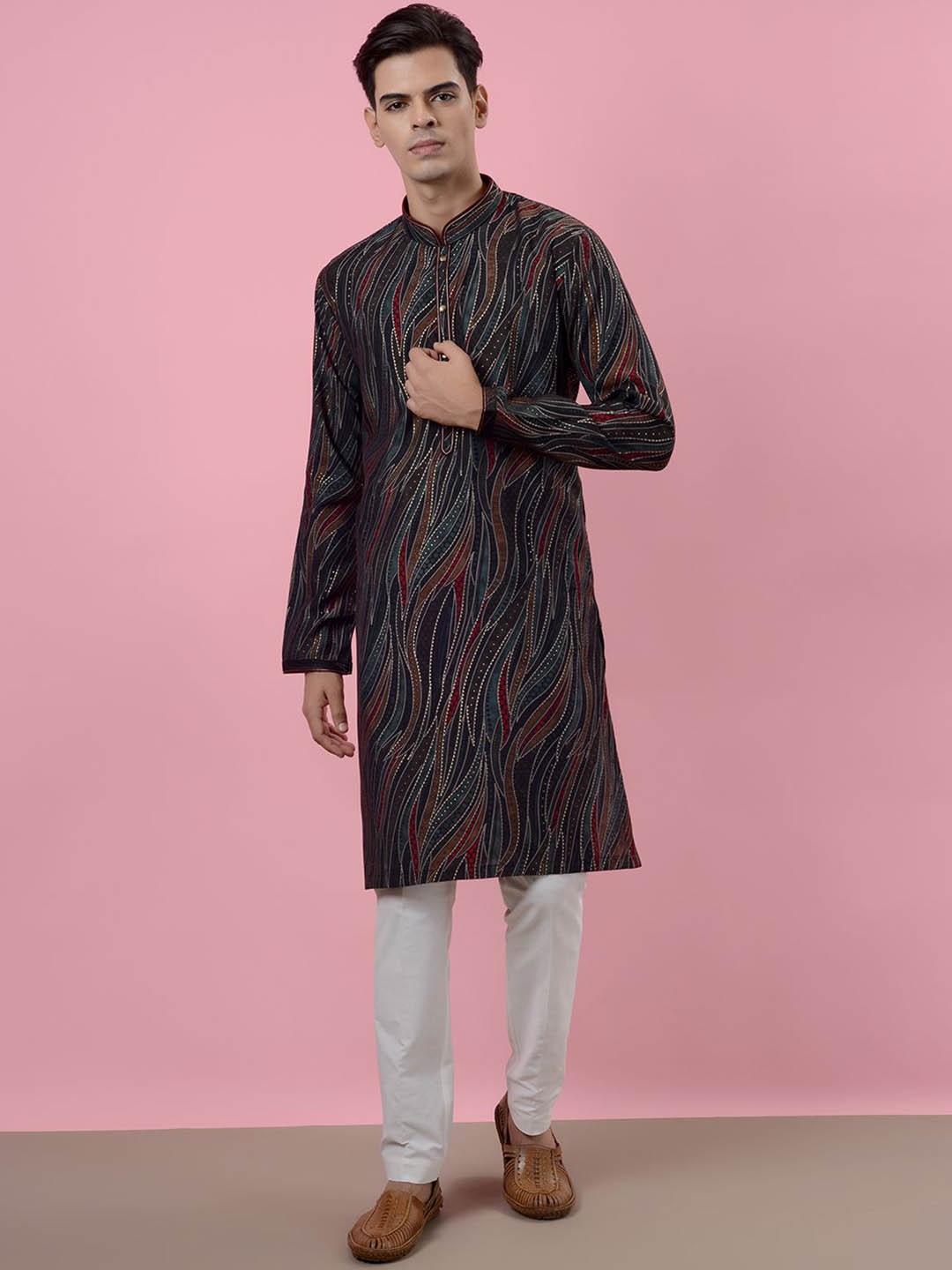 

azania Abstract Printed Mandarin Collar Straight Kurta with Pyjamas, Black