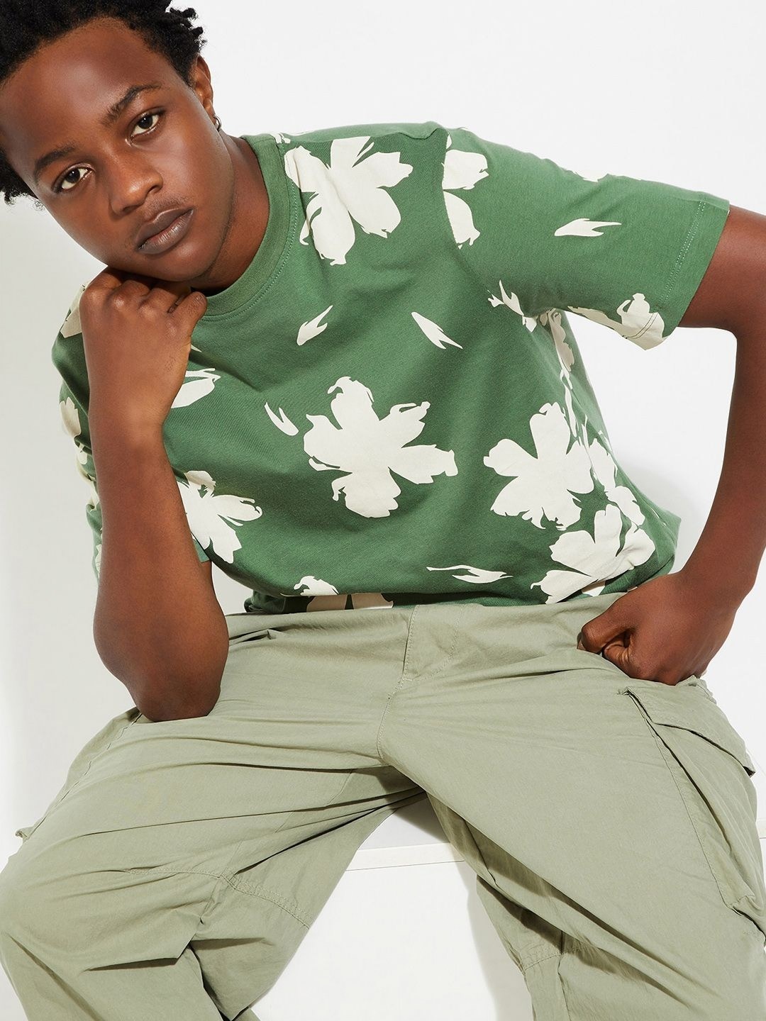 

max URB_N Men Floral Printed Round Neck Cotton T-shirt, Green