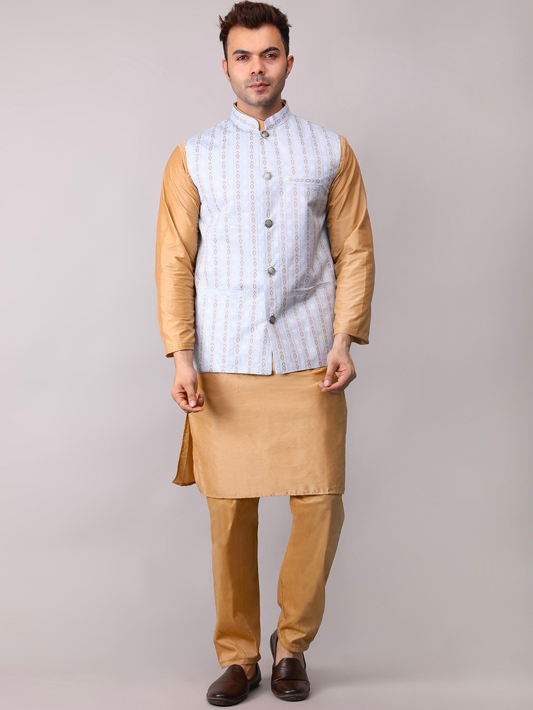 

Voniry Geometric Woven Design Jacquard Straight Kurta With Pyjamas & Nehru Jacket, Blue