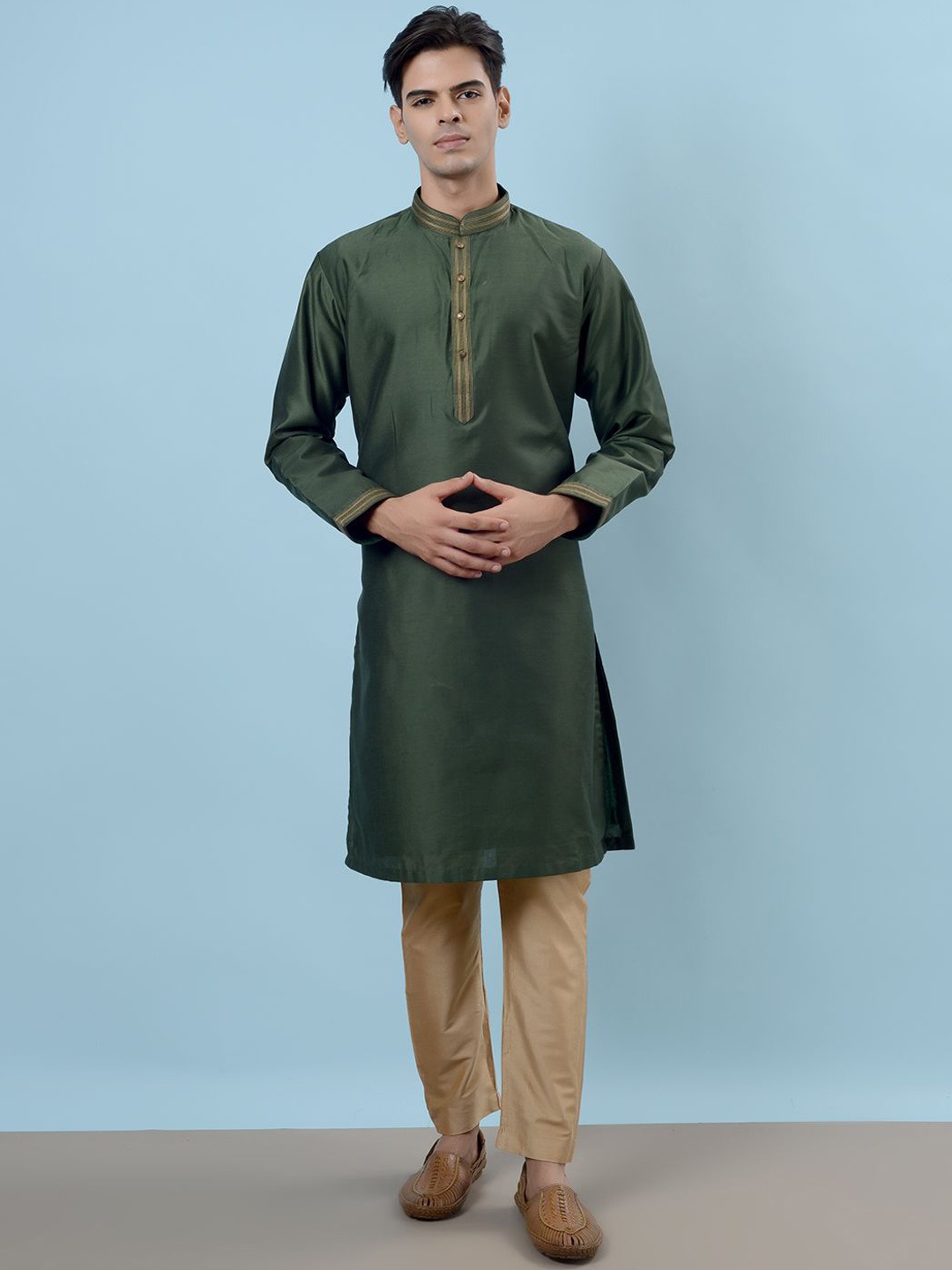 

azania Thread Work Mandarin Collar Straight Kurta with Pyjamas, Green