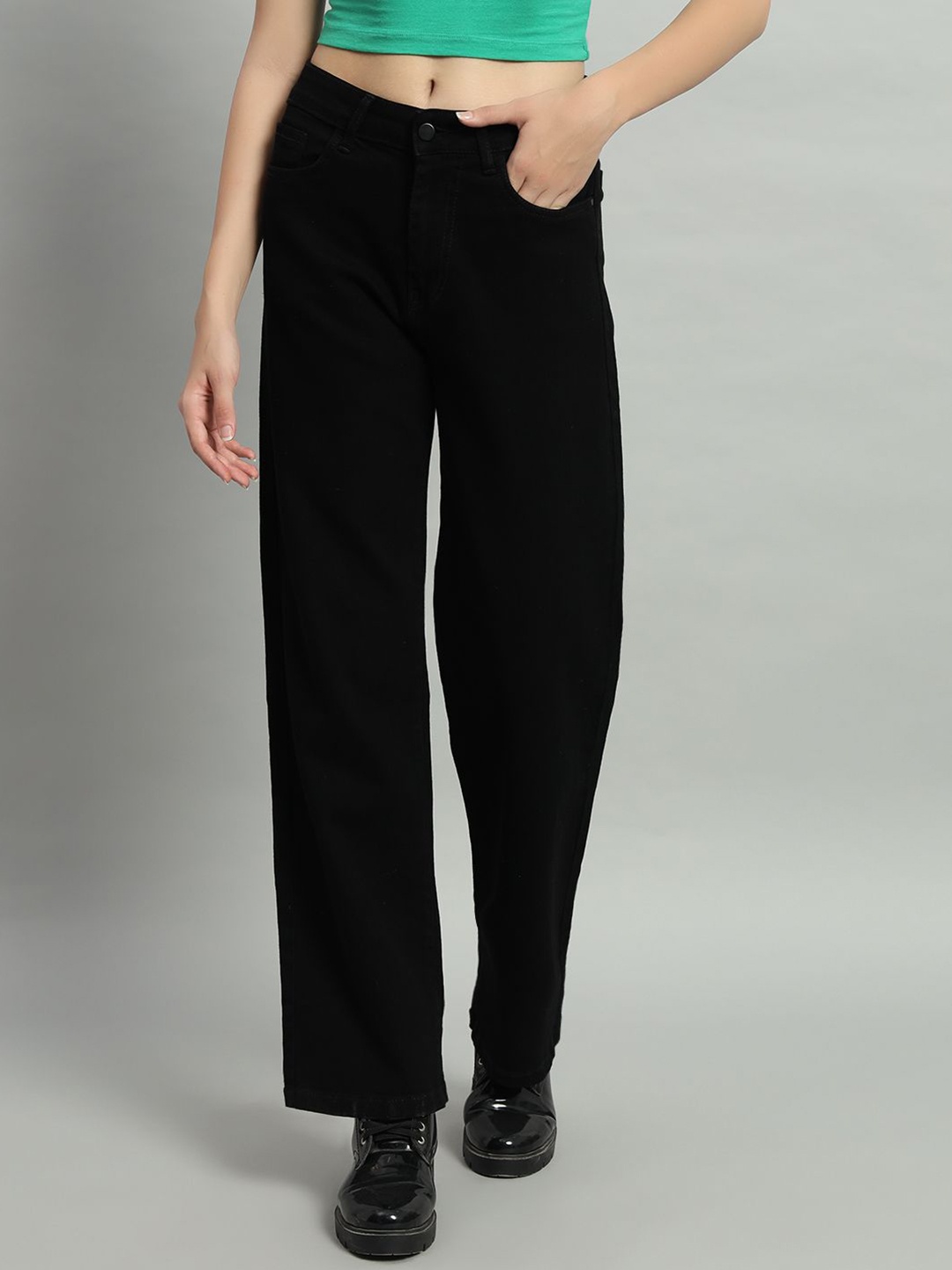 

AECK Women Solid Original Relaxed Fit Jeans, Black