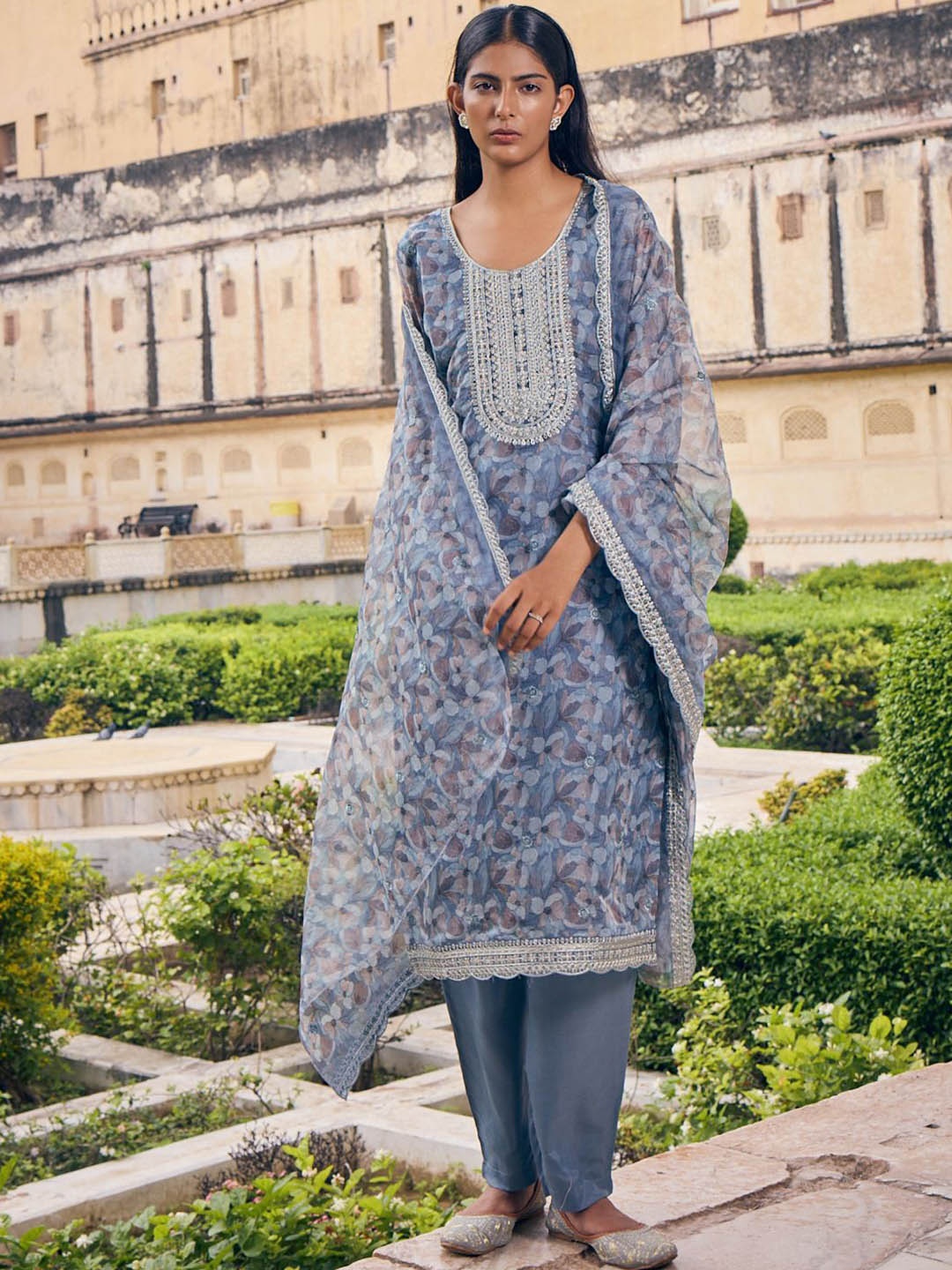 

VIRICA Floral Printed Phulkari Straight Kurta & Trousers With Dupatta, Grey