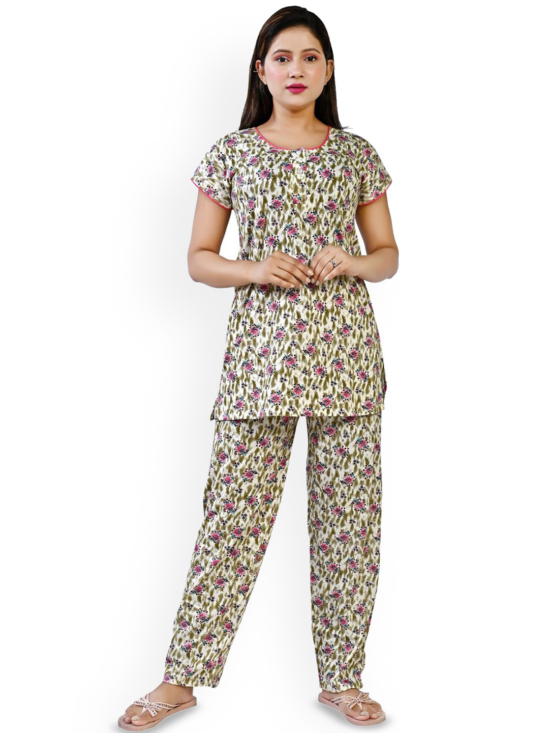 

SHYAM SONS FLAIR Women Floral Printed Night suit, Red