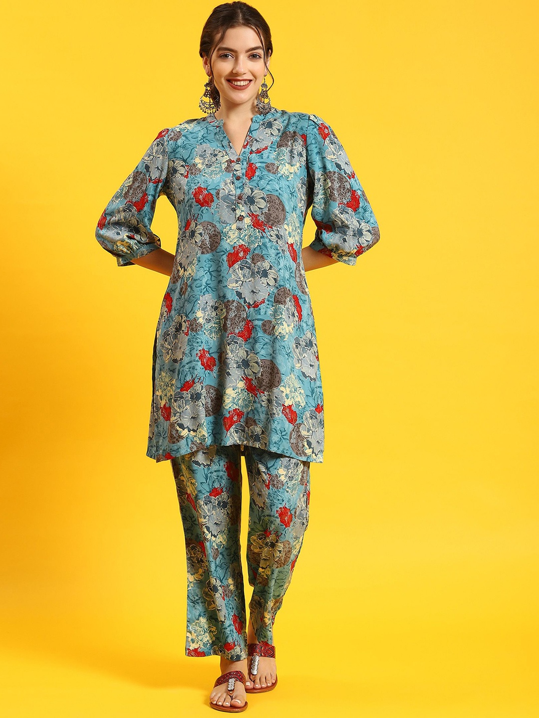 

Shree Floral Printed Mandarin Collar Neck Top With Trousers, Blue