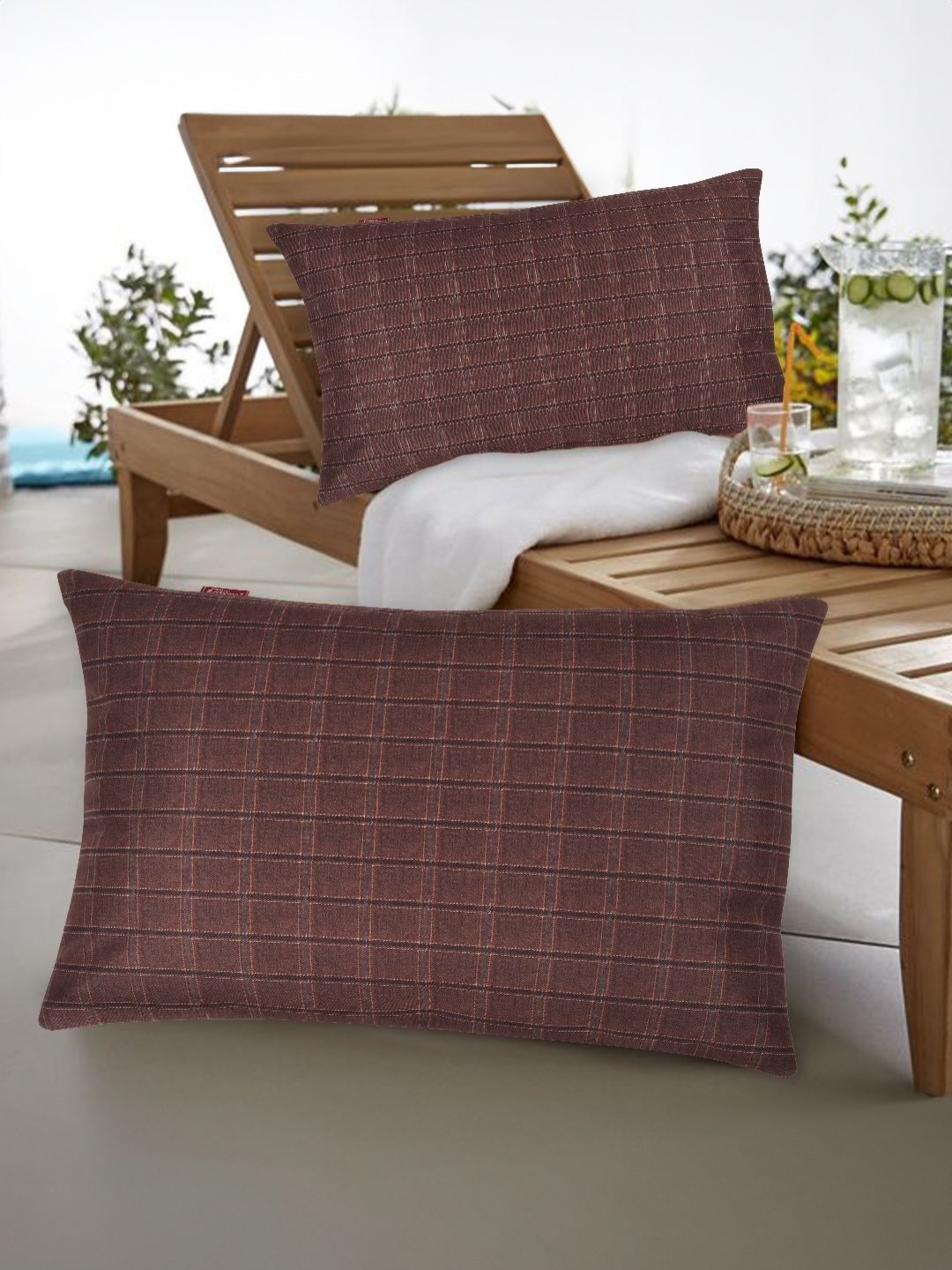 

Tesmare Brown 2 Pieces Checked Velvet Rectangle Cushion Covers