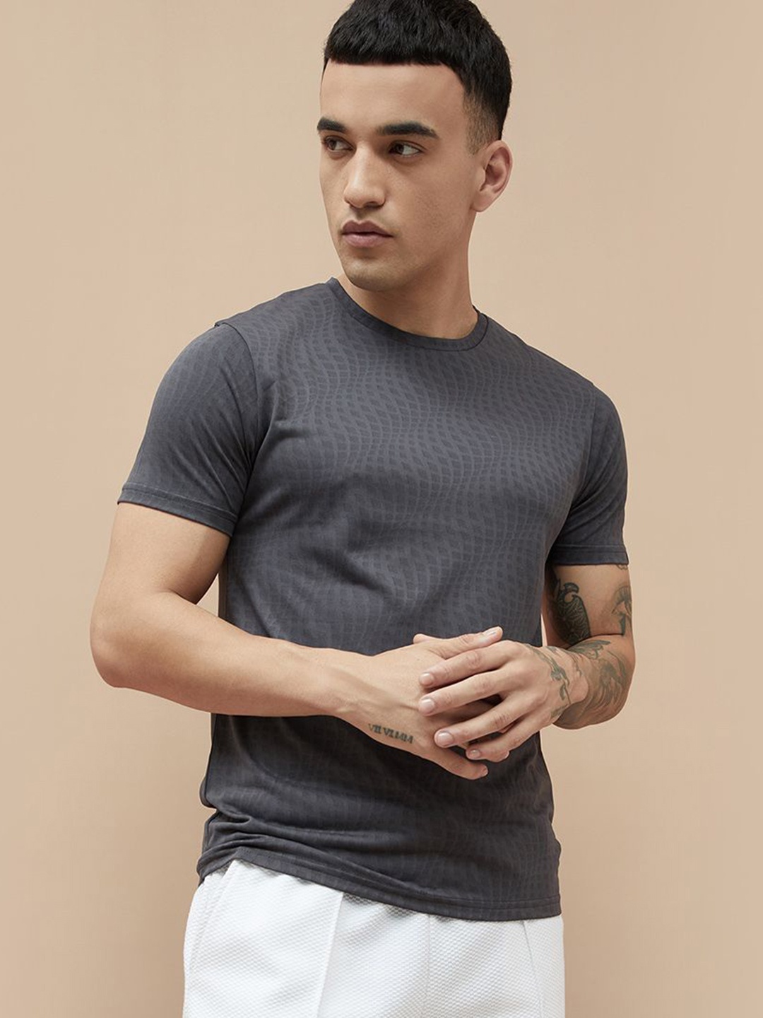 

Fame Forever by Lifestyle Men Dry Fit Abstract Printed Round Neck T-shirt, Grey
