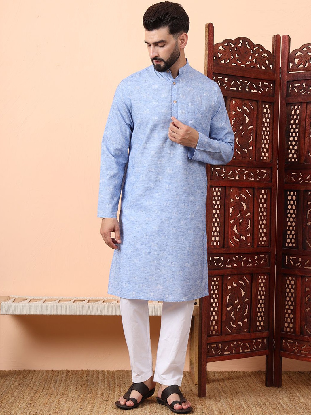

Latest Chikan Garments Geometric Woven Design Mandarin Collar Straight Kurta, Blue