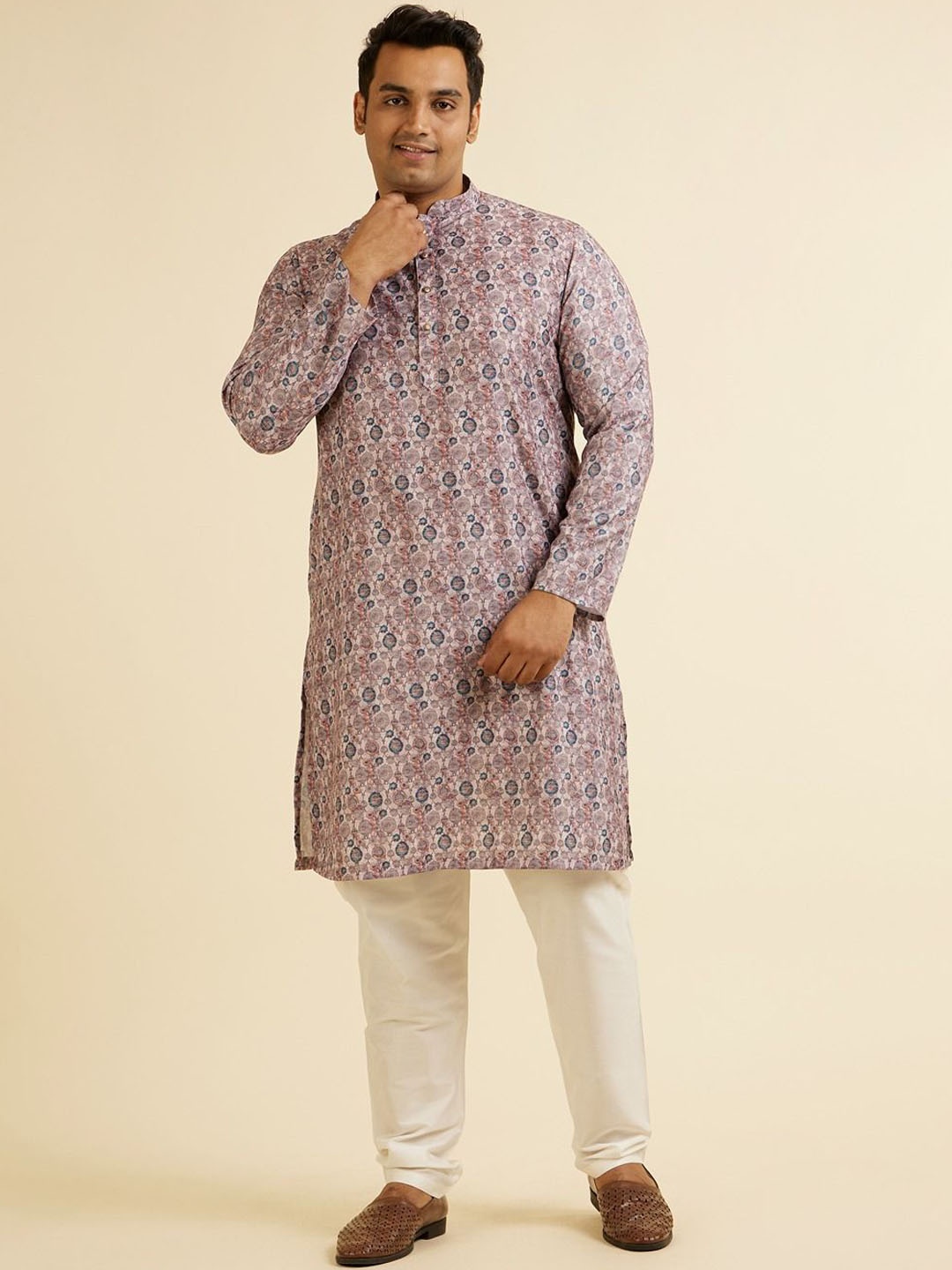 

Manyavar Plus Size Floral Printed Mandarin Collar Straight Kurta, Peach