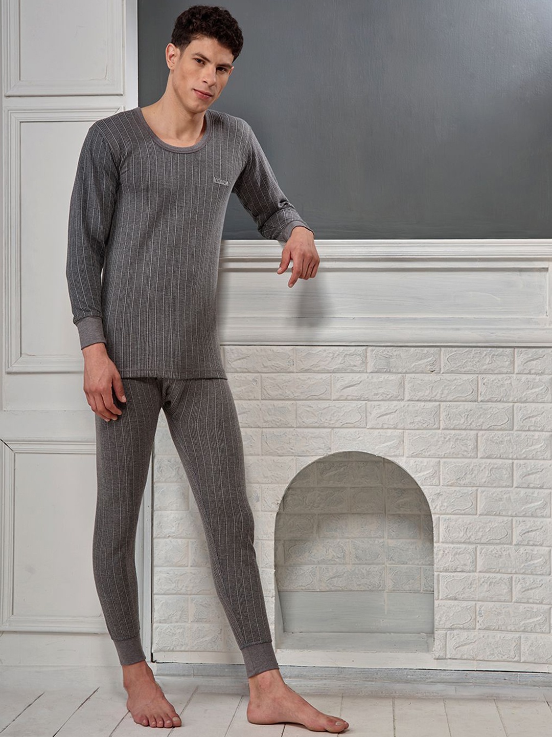 

INFERNO Men Crew Neck Thermal Top and Pant Set, Charcoal