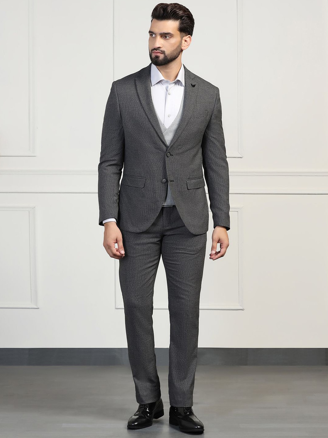 

Blackberrys Men Solid Single-Breasted 3-Piece Formal Suit, Grey