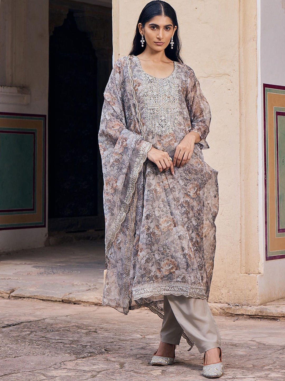 

VIRICA Floral Printed Straight Kurta & Trousers With Dupatta, Cream