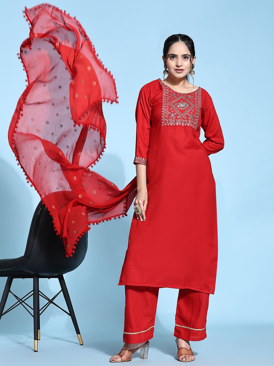 

Suha Ethnic Motifs Embroidered Thread Work Straight Kurta with Palazzos & With Dupatta, Red