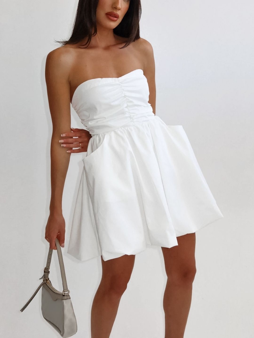 

KPOP Solid Strapless Fit and Flare Above Knee Dress, White
