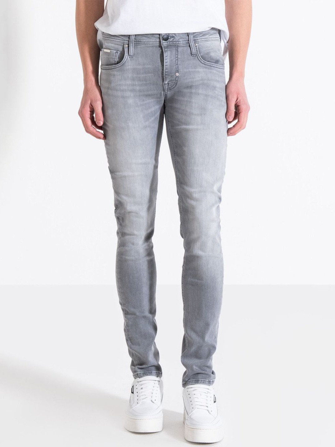 

Antony Morato Men Tapered Fit Low Distress Heavy Fade Jeans, Grey