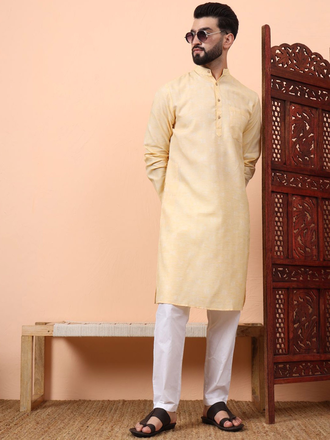 

Latest Chikan Garments Geometric Woven Design Mandarin Collar Straight Kurta, Yellow