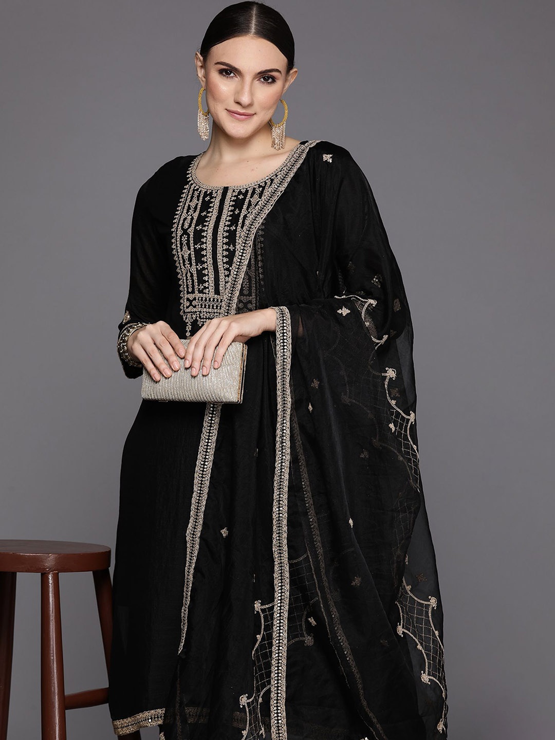 

Anouk Ethnic Motifs Embroidered Regular Sequinned Straight Kurta with Trousers & Dupatta, Black