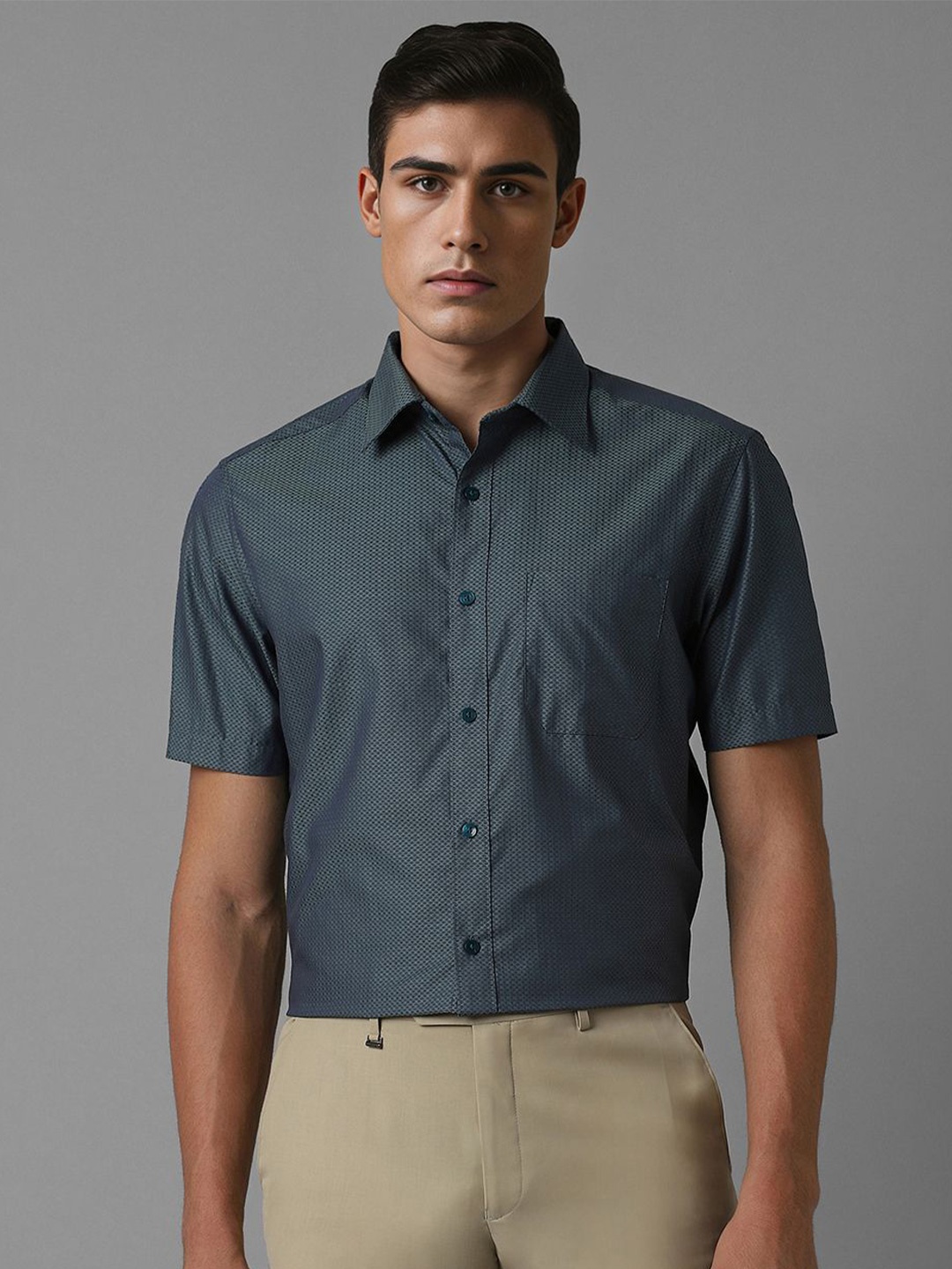 

Louis Philippe Men Spread Collar Micro Ditsy Printed Cotton Formal Shirt, Navy blue
