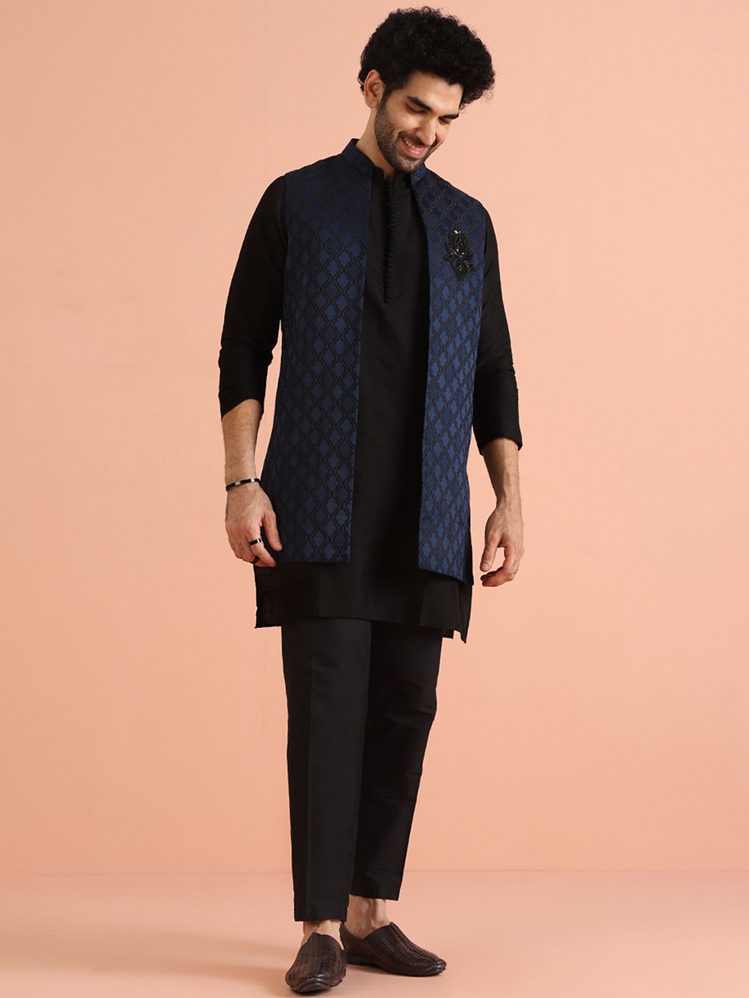 

KISAH Men Regular Fit Woven Design Kurta Nehru Jacket Trouser Set, Navy blue