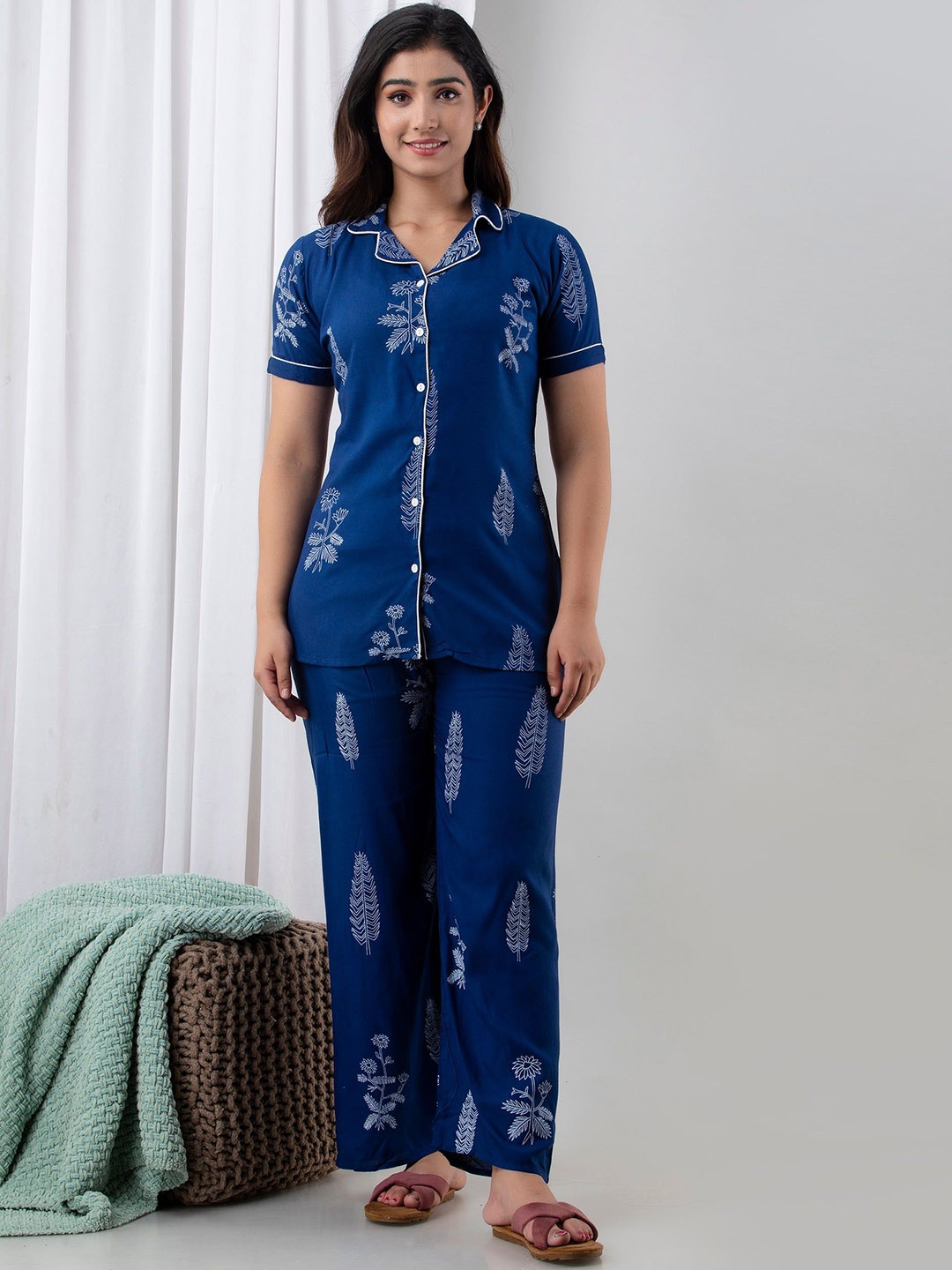 

Krati Creations Women Floral Printed Night suit, Blue