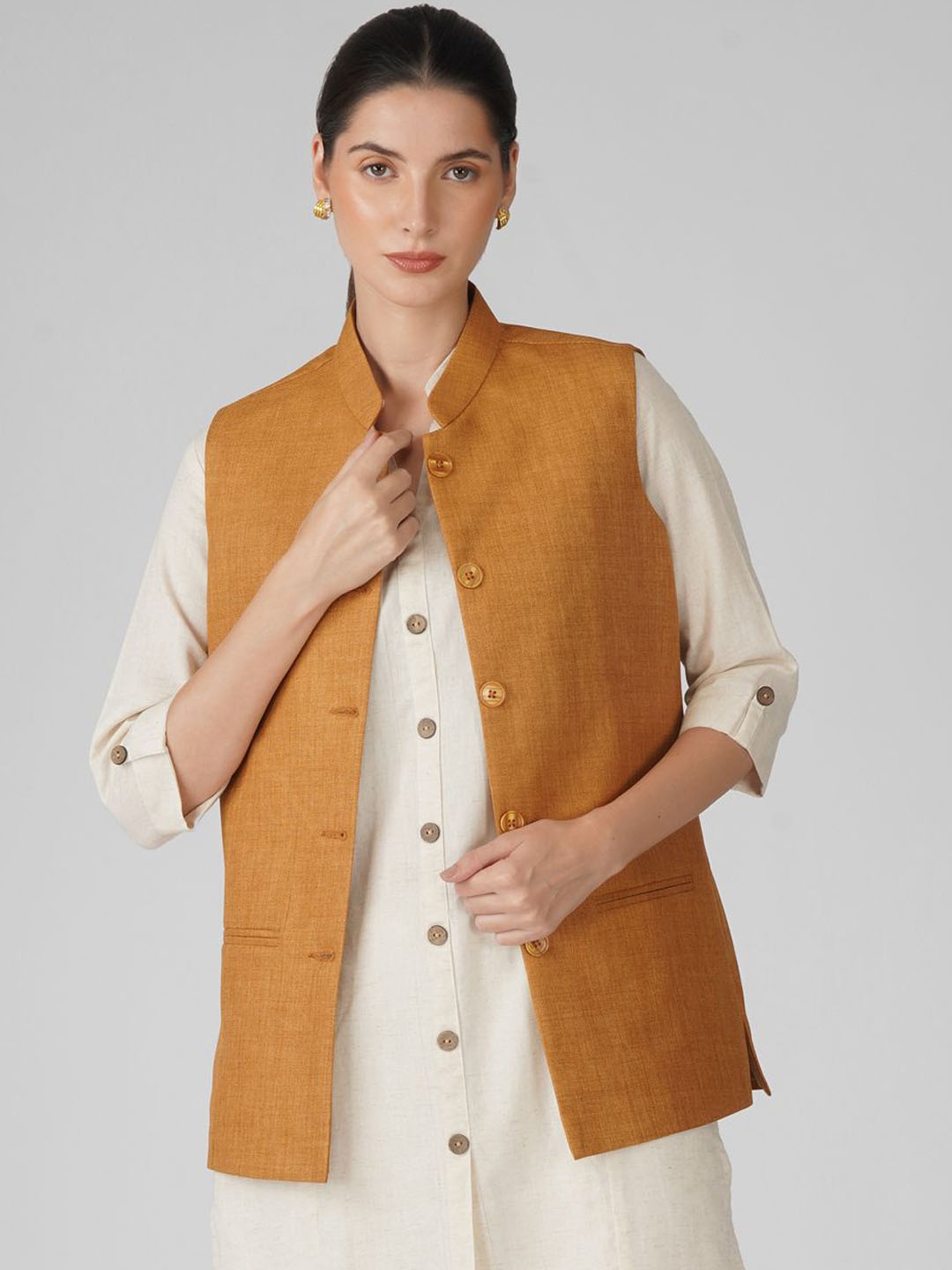 

Vastraa Fusion Women Woven Pure Cotton Nehru Jackets, Bronze