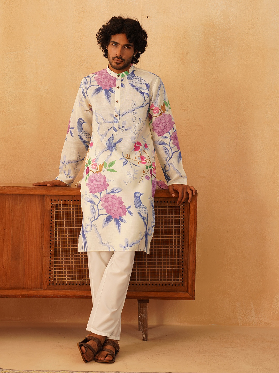 

Jompers Floral Printed Pure Cotton Mandarin Collar Kurta With Trousers, White