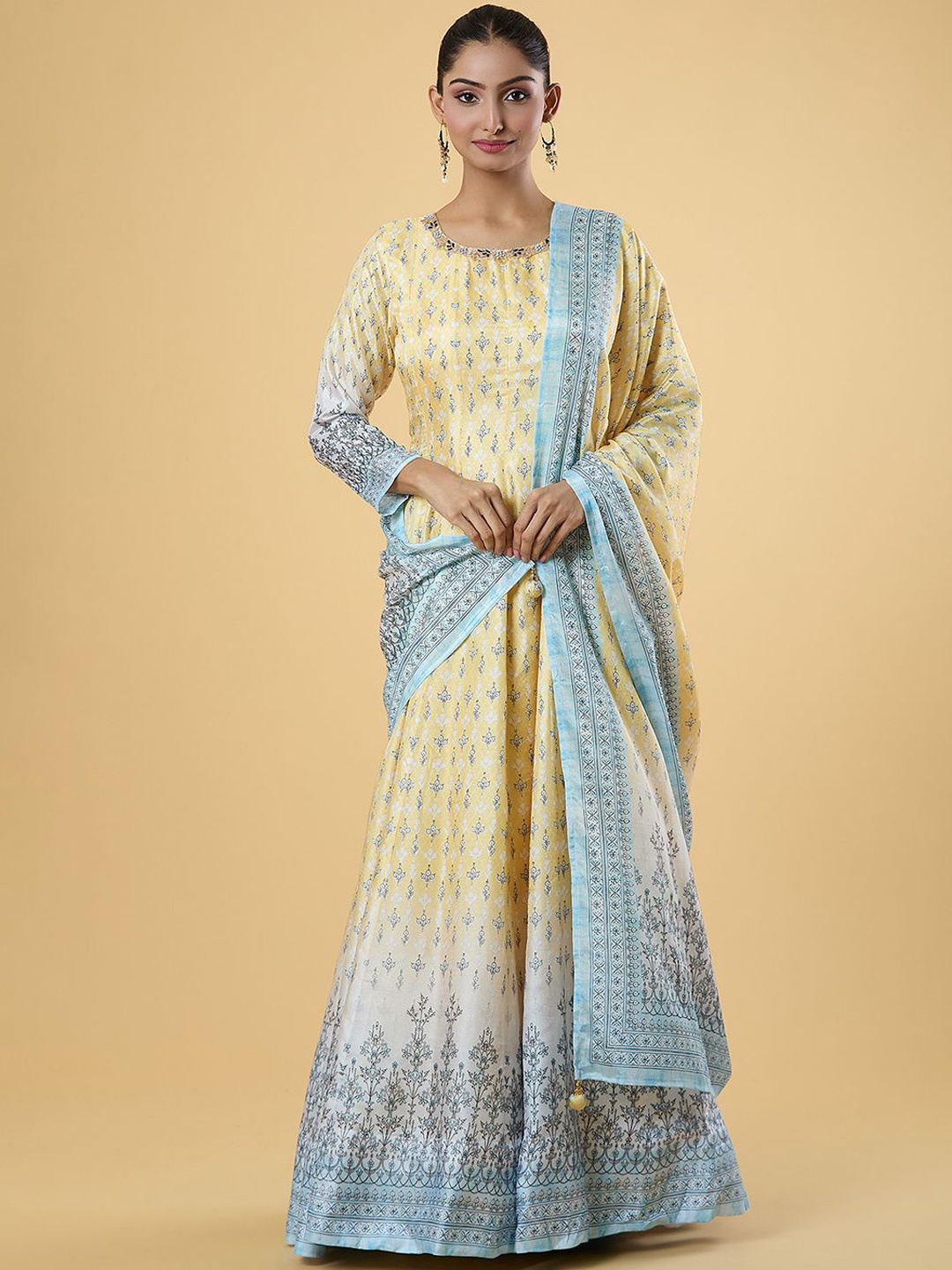 

Samyukta Singhani Floral Printed Fit & Flared Anarkali Ethnic Dress With Dupatta, Yellow