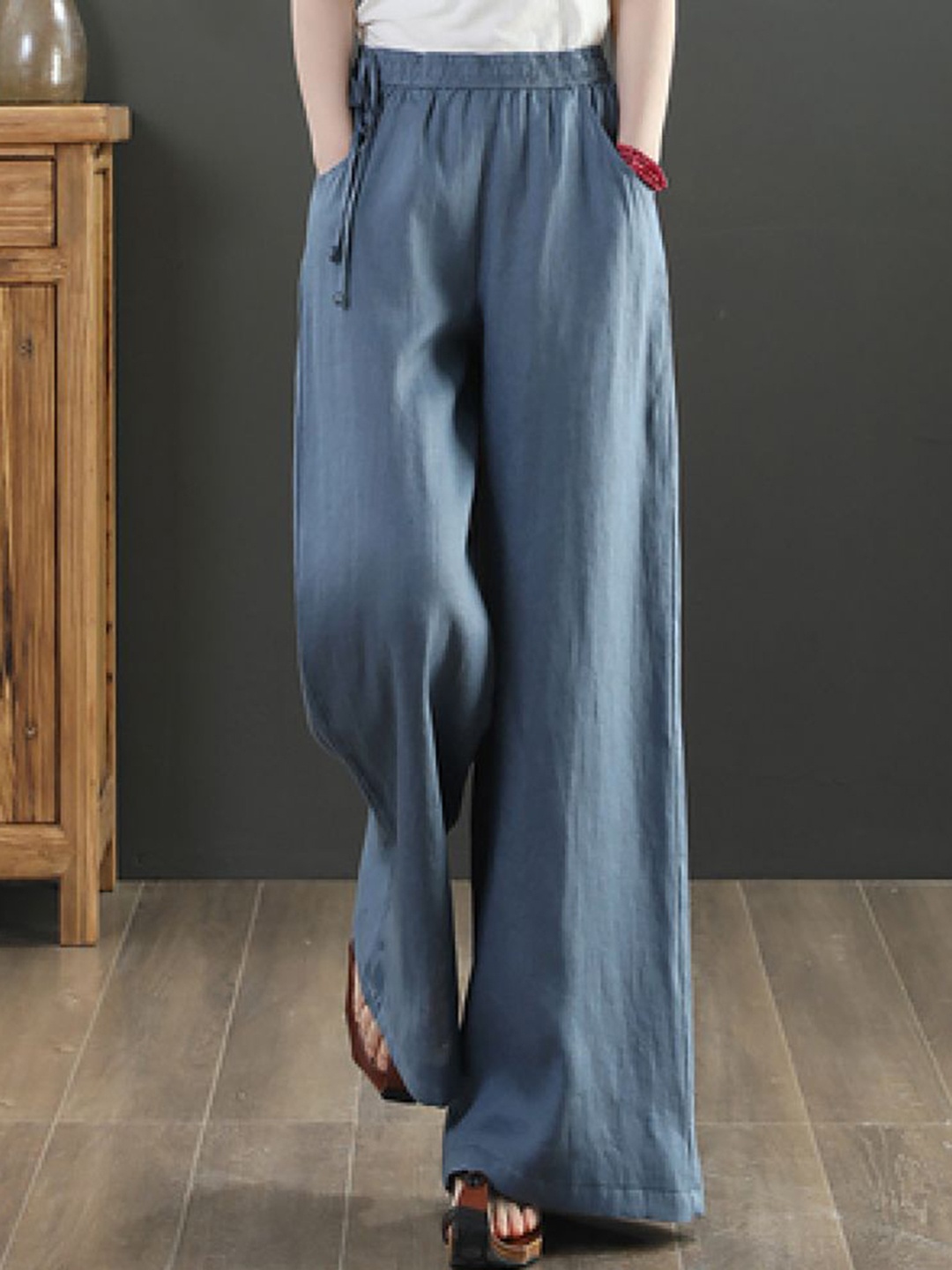 

StyleCast x Revolte Women Loose Fit Pleated Chinos Trousers, Blue