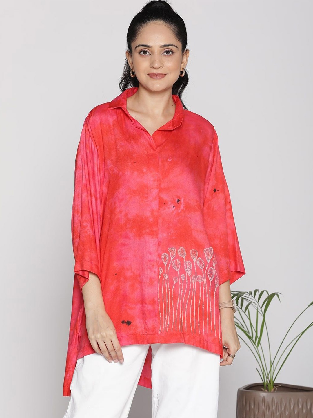 

LetsDressUp Women Tie and Dye Shirt Style Longline Top, Red