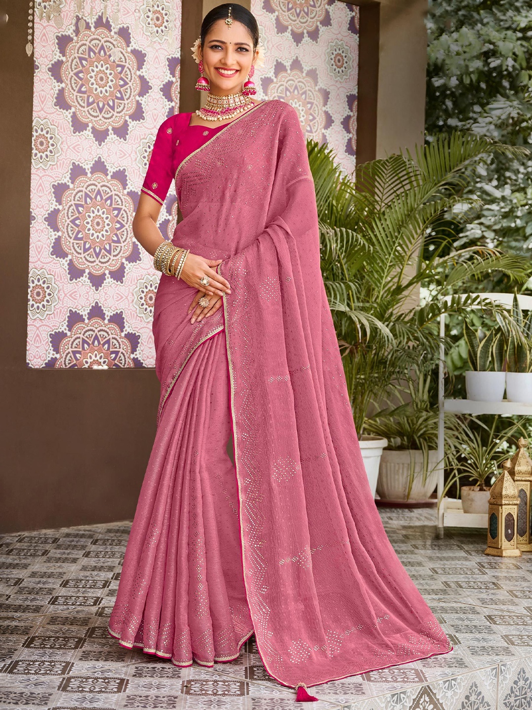 

Laxmipati Embellished Beads and Stones Saree, Pink