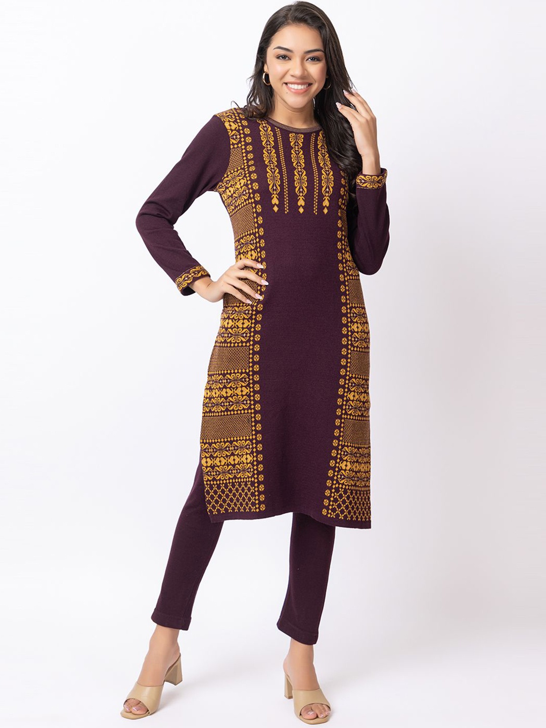 

KEIKO Geometric Embroidered Woven Design Acrylic Kurta, Burgundy