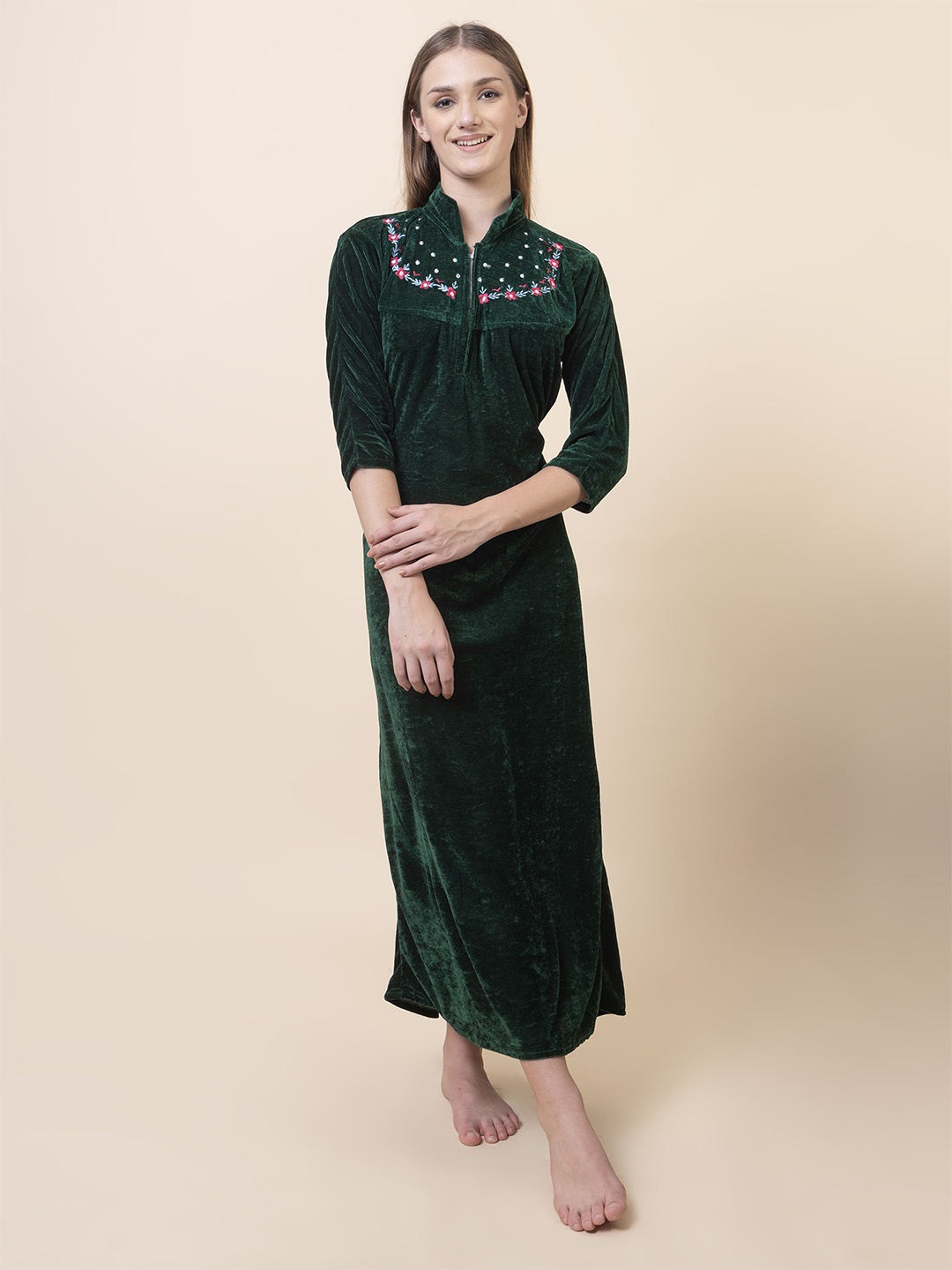 

AVYAY Embroidered Solid velvet Nightdress, Green