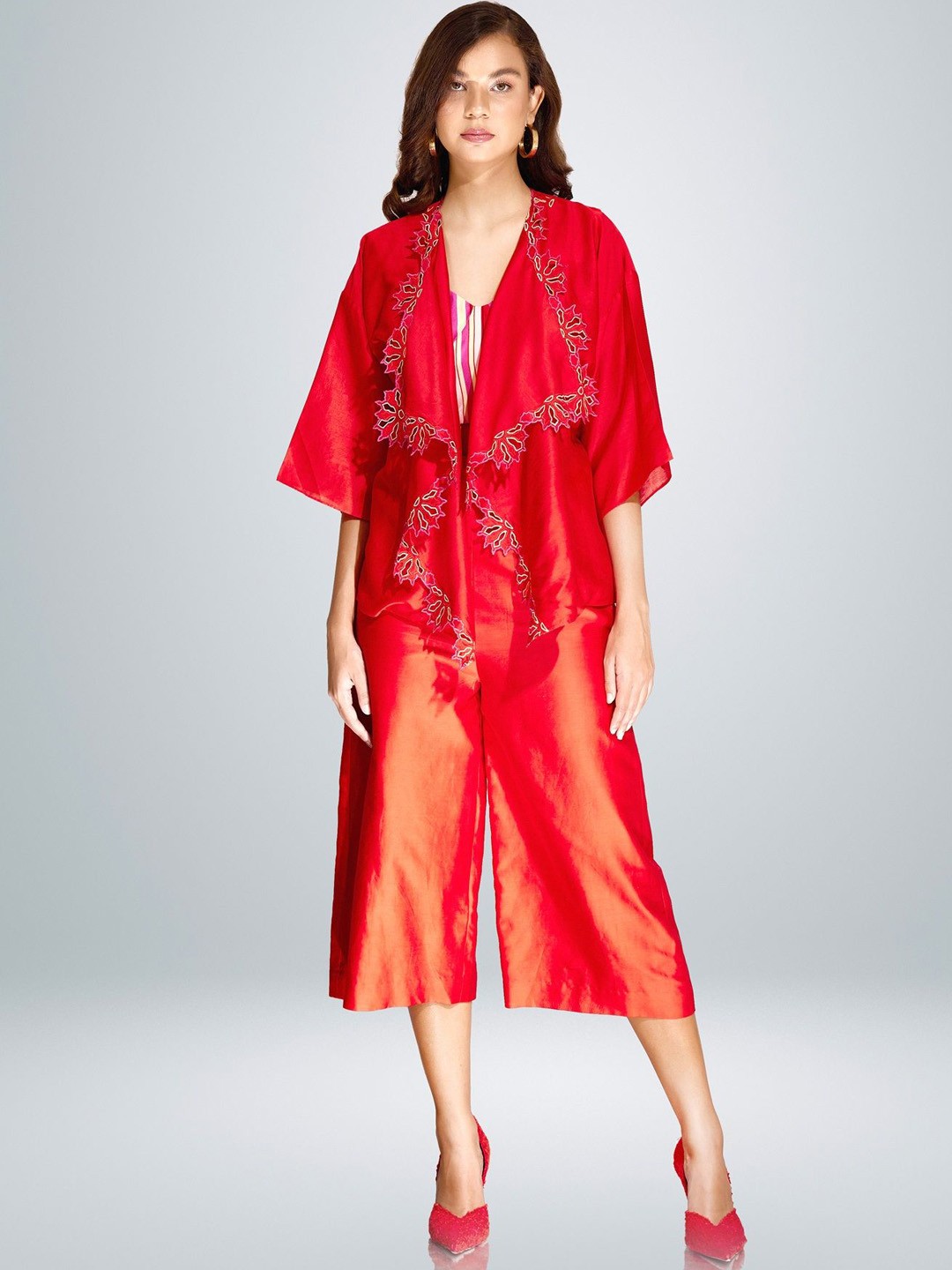 

BETRUE Women Cotton Longline Tailored Jacket with Embroidered, Red
