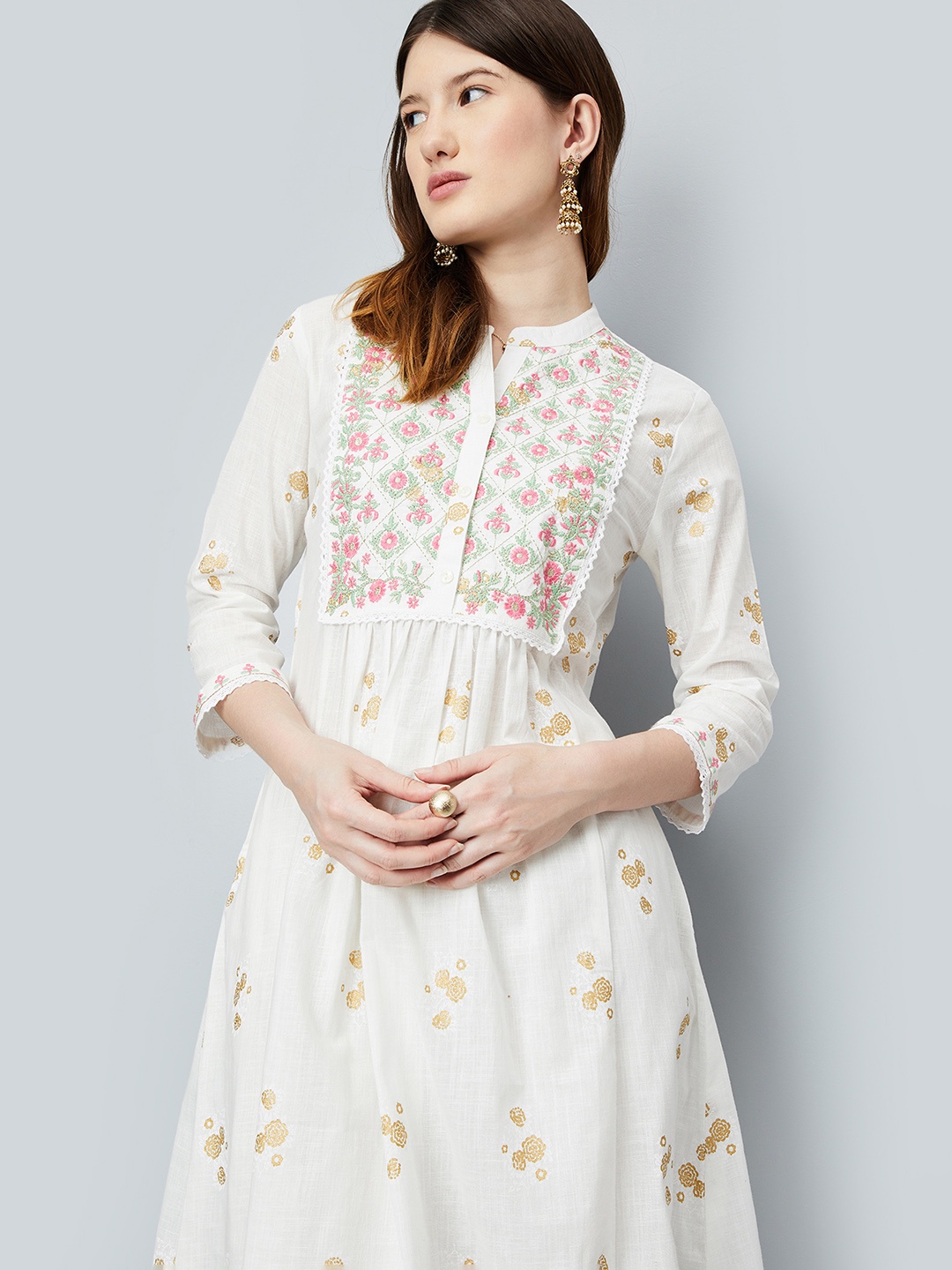 

max Floral Foil Printed Pleated Mandarin Collar Embroidered A-Line Kurta, Off white
