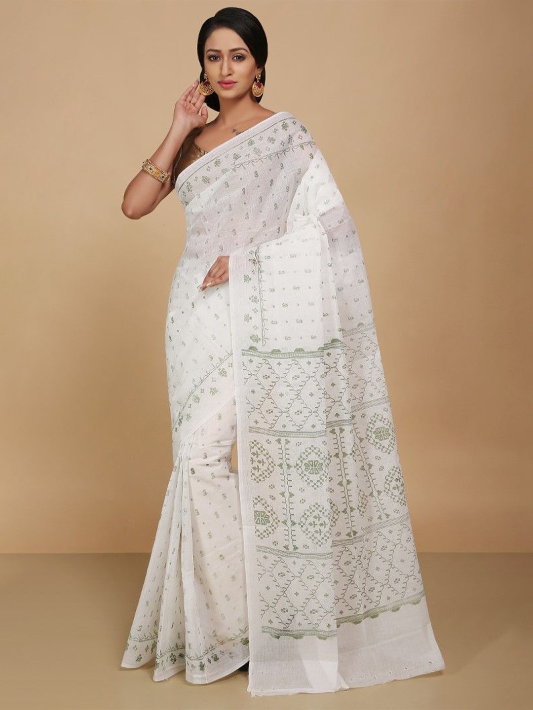 

BENGAL HANDLOOM Floral Pure Cotton Taant Saree, White