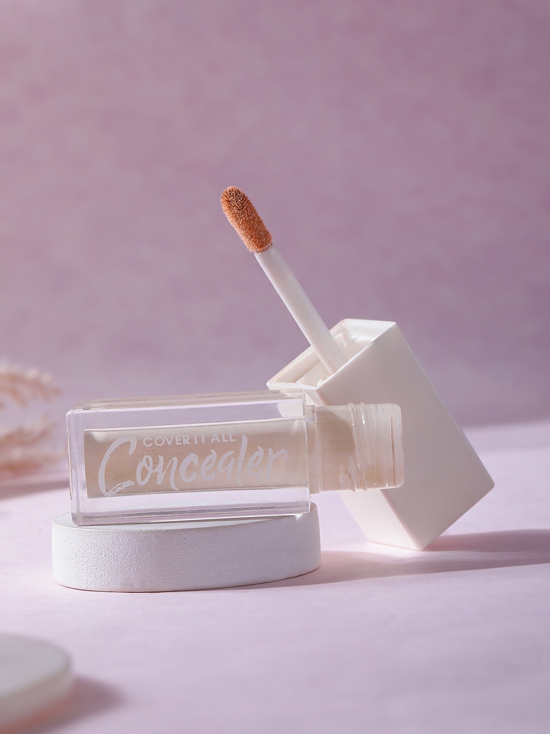 

CUFFS N LASHES Cover It All Liquid Concealer 6ml - Porcelain 01, Beige