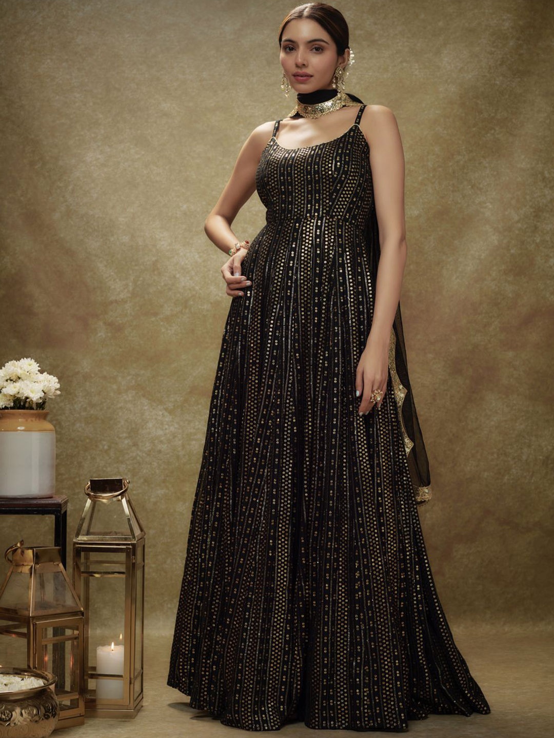 

Renee Label Embellished Sequinned Scoop Neck Sleeveless Anarkali Kurta With Dupatta, Black