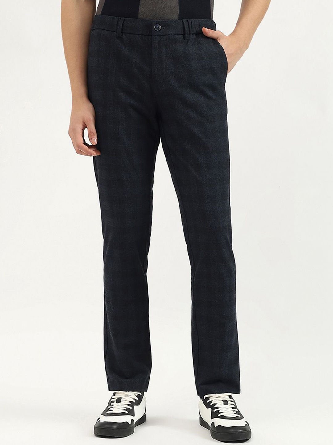 

United Colors of Benetton Men Checked Relaxed Trousers, Blue