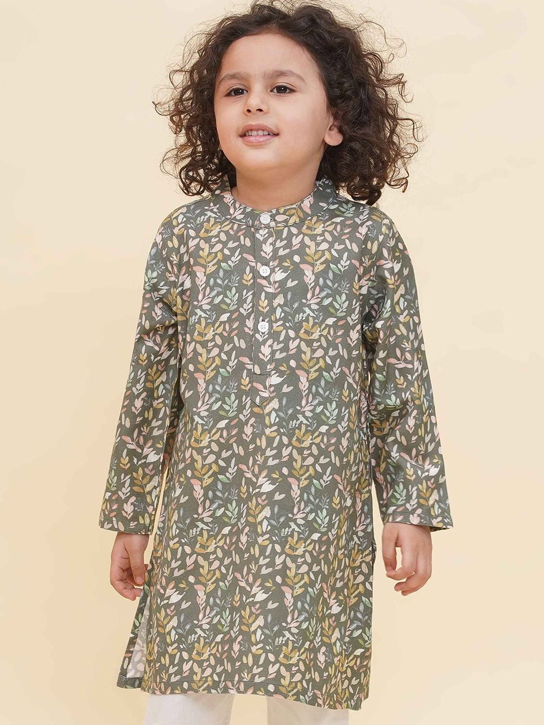 

Sethukrishna Boys Floral Printed Kurta With Pyjamas, Green