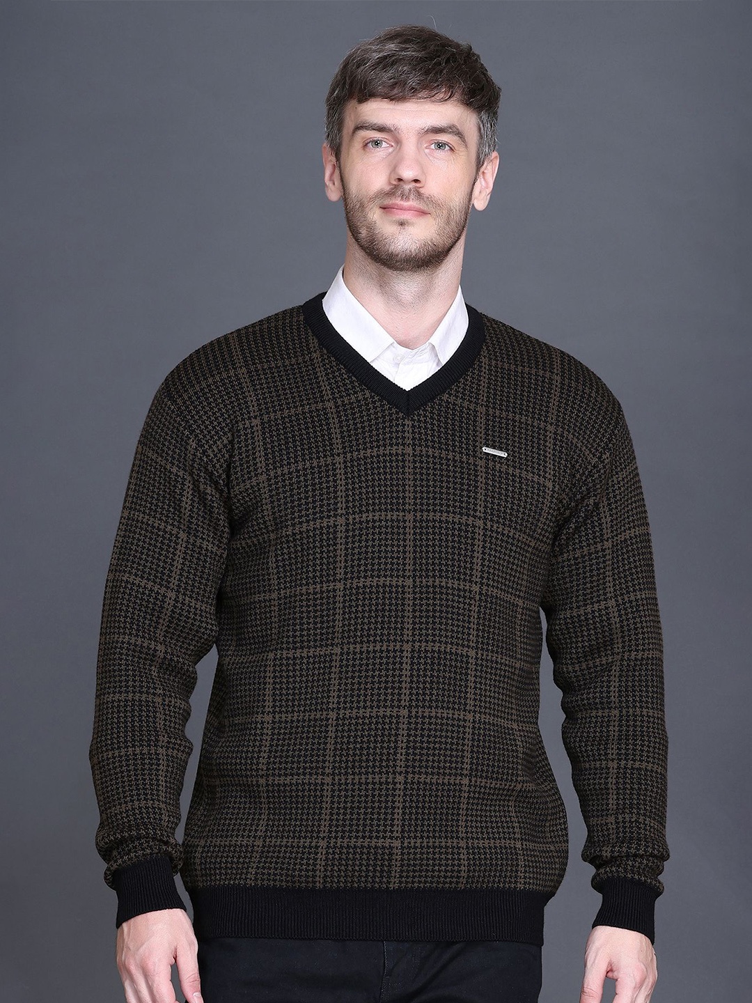 

GODFREY Men V-Neck Pullover, Brown