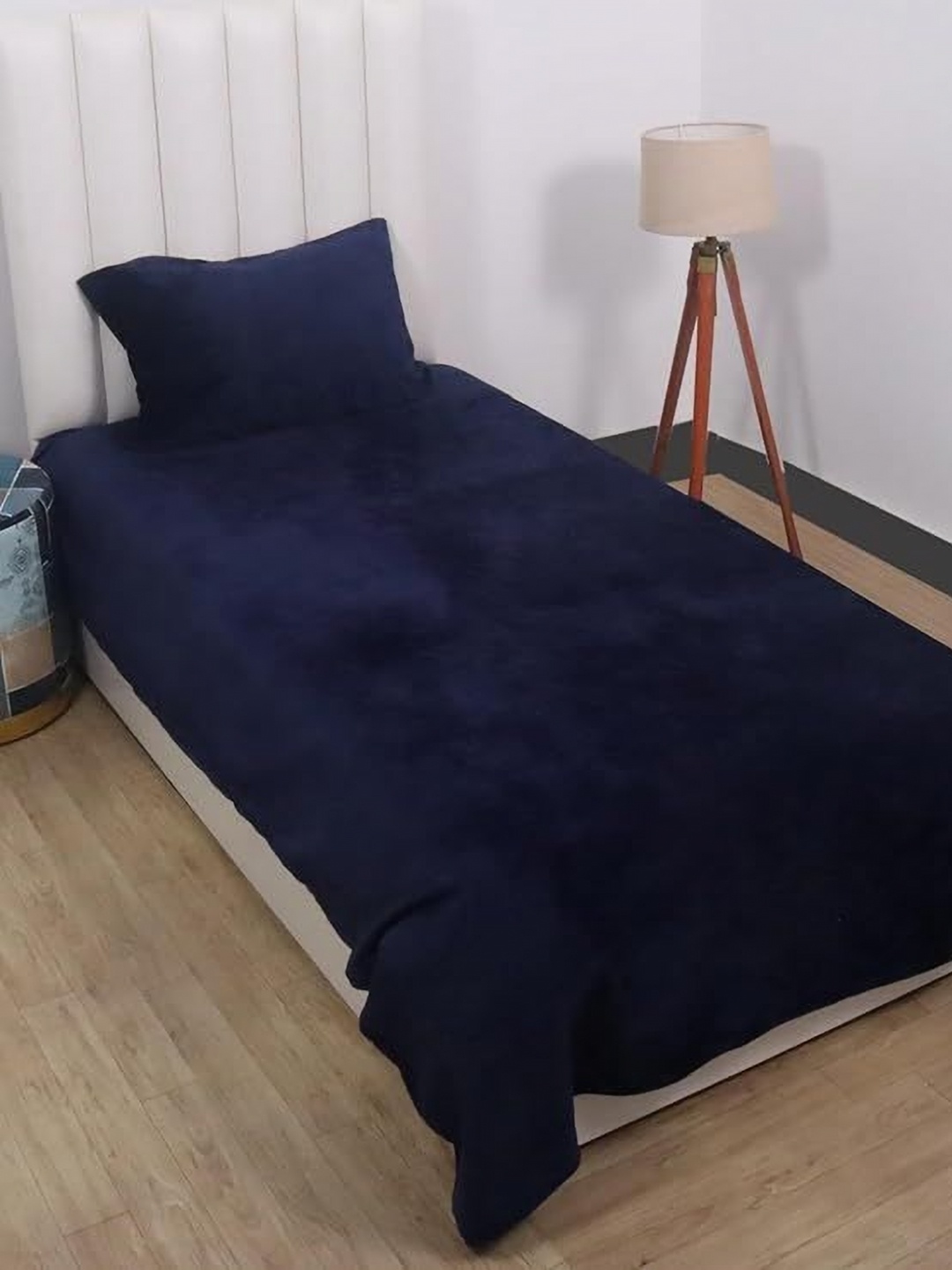 

MORADO Navy Blue Woolen 260 TC Single Bedsheet with 1 Pillow Cover 1.52 m x 2.28 m