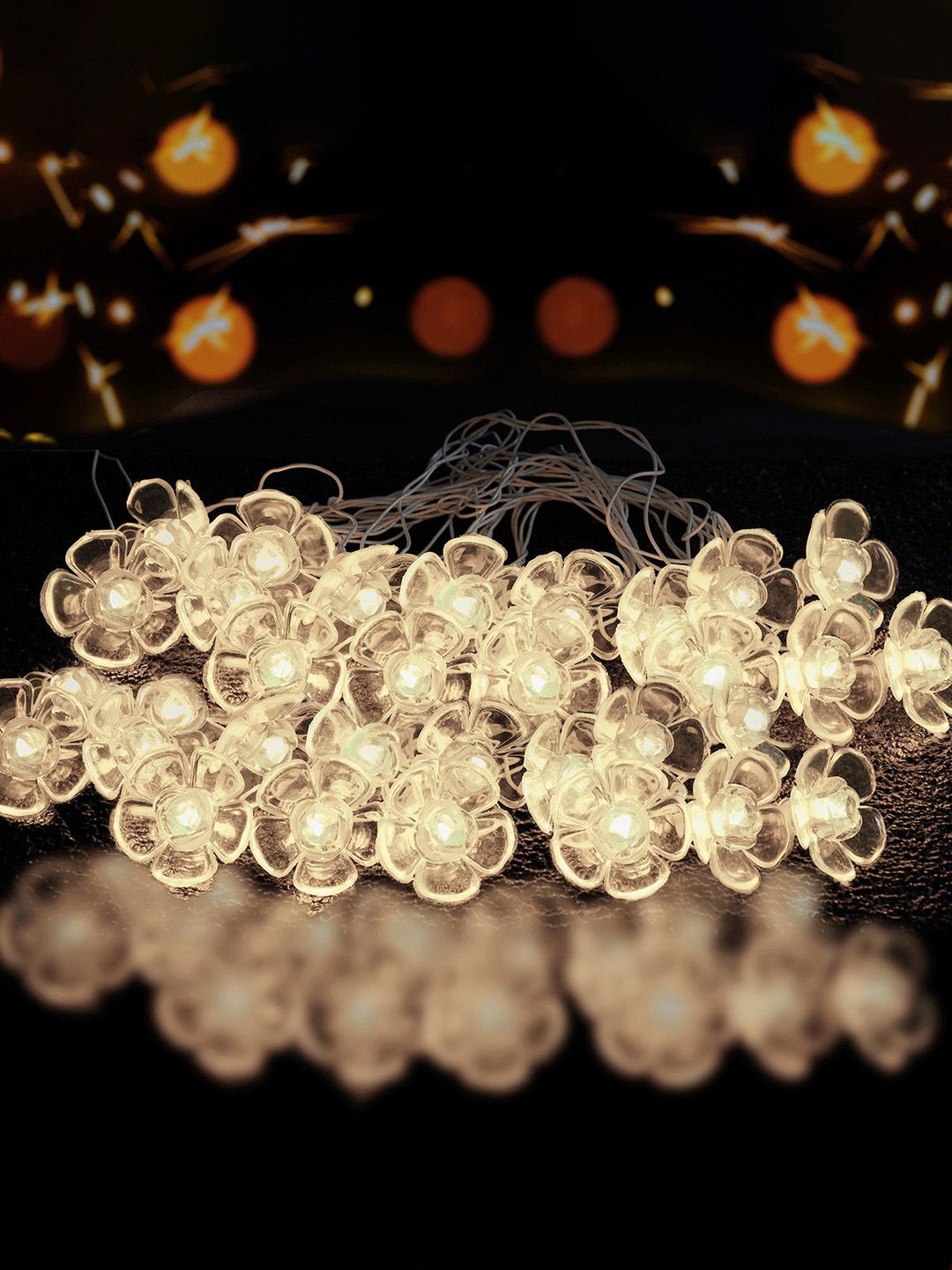 

Kuber Industries White 1 Piece 14 Flowers String Light
