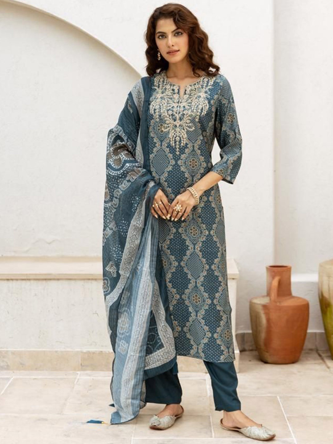 

Anouk Embroidered Thread Work Straight Kurta with Trousers & Dupatta, Navy blue