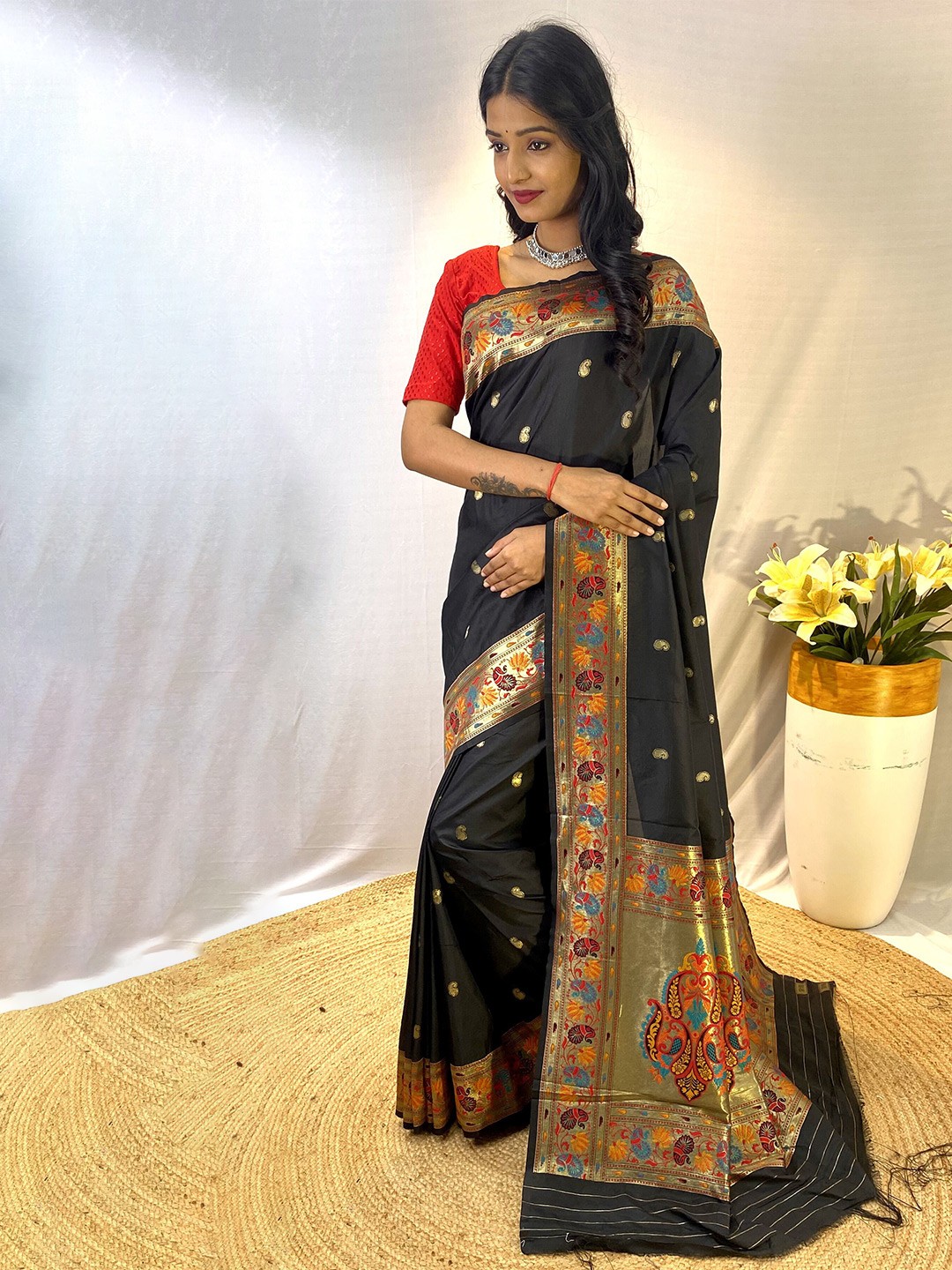 

DEVATITHI Ethnic Motifs Woven Design Zari Paithani Saree, Black