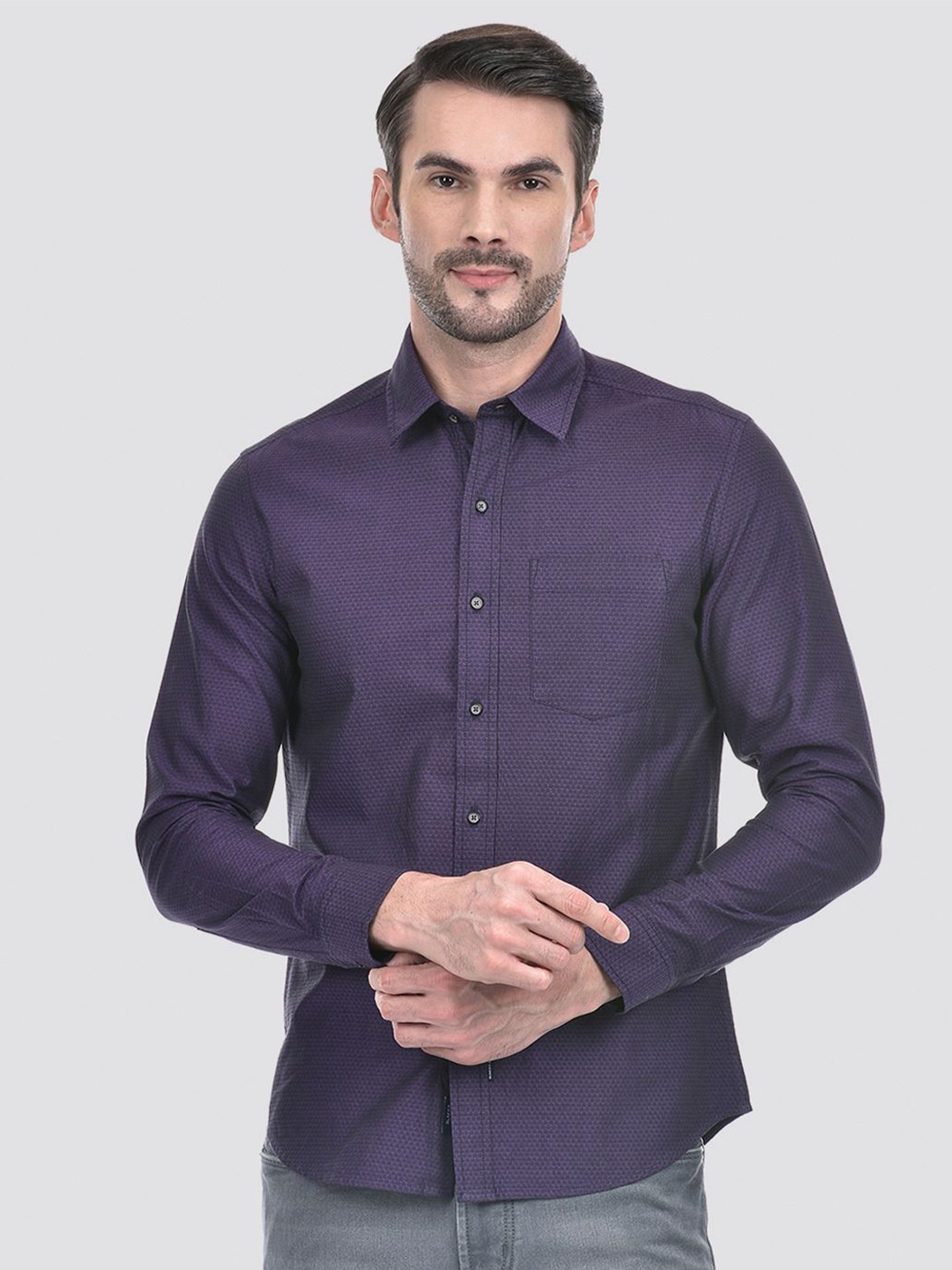 

Numero Uno Men Spread Collar Textured Cotton Slim Fit Casual Shirt, Navy blue