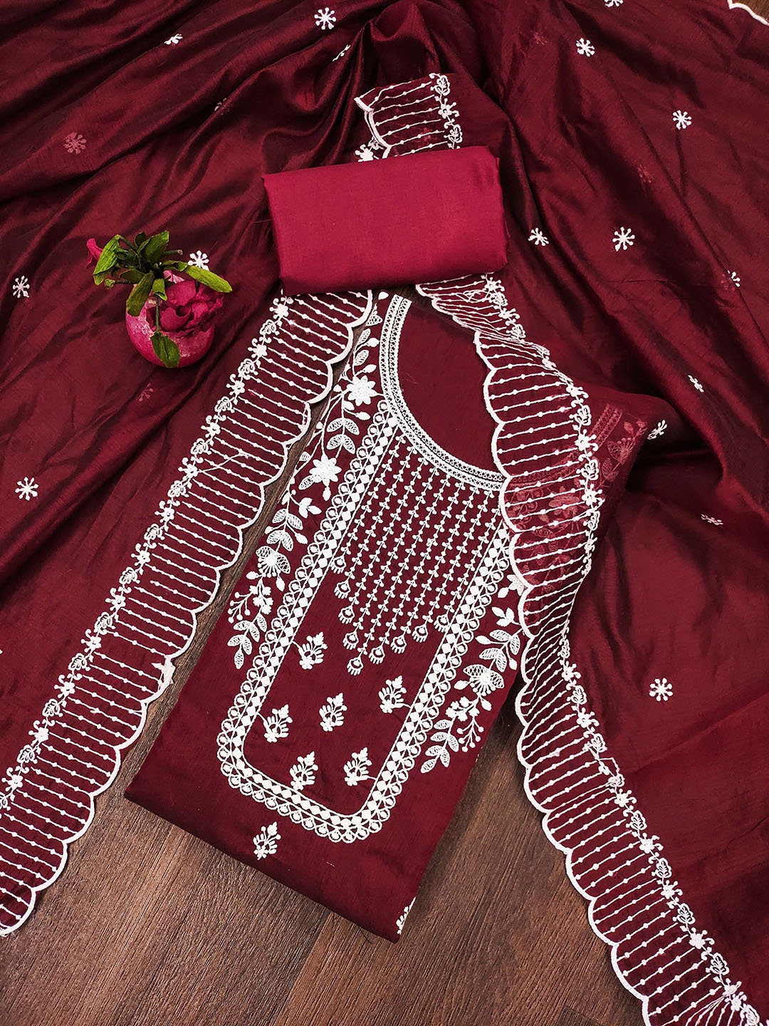 

Maroosh Floral Embroidered Thread Work Unstitched Dress Material, Maroon