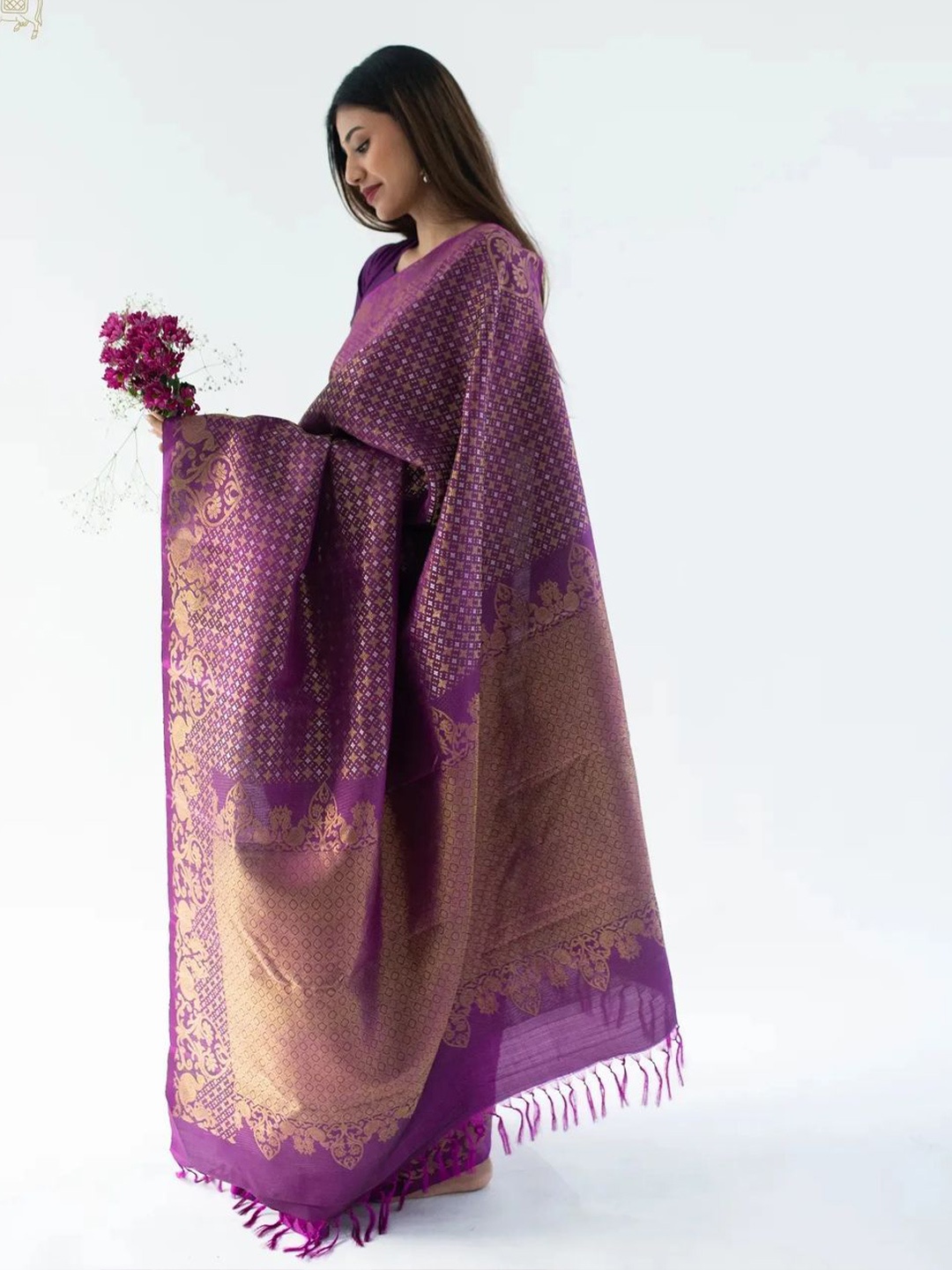 

MORLY Woven Design Zari Silk Blend Kanjeevaram Saree, Purple
