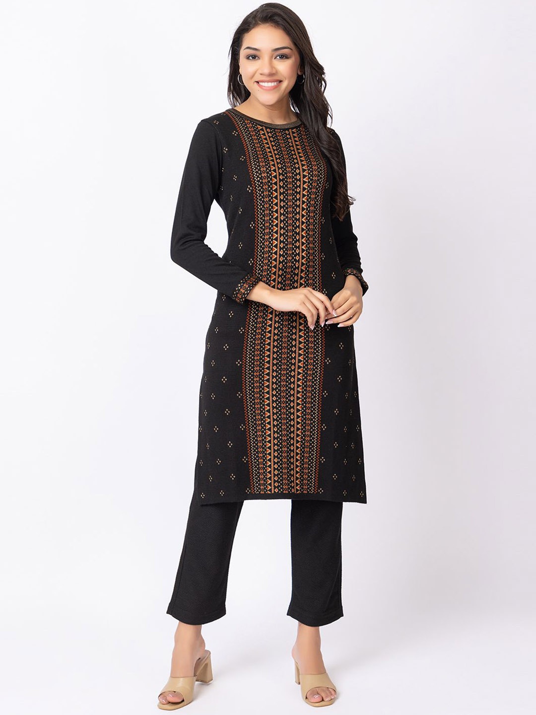 

KEIKO Geometric Woven Design Jacquard Knitted Weave Acrylic Straight Kurta, Black