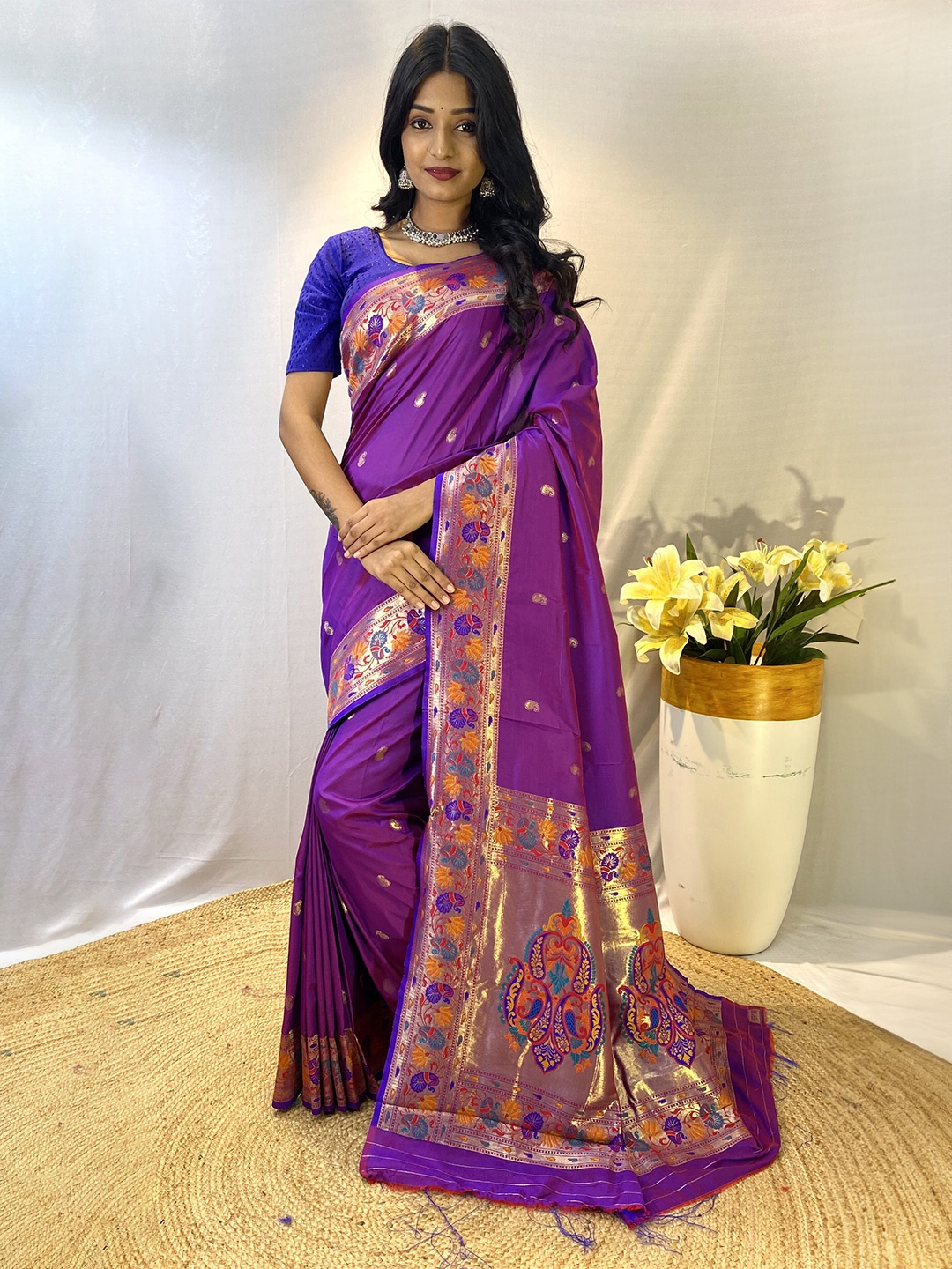 

DEVATITHI Ethnic Motifs Zari Paithani Saree, Purple