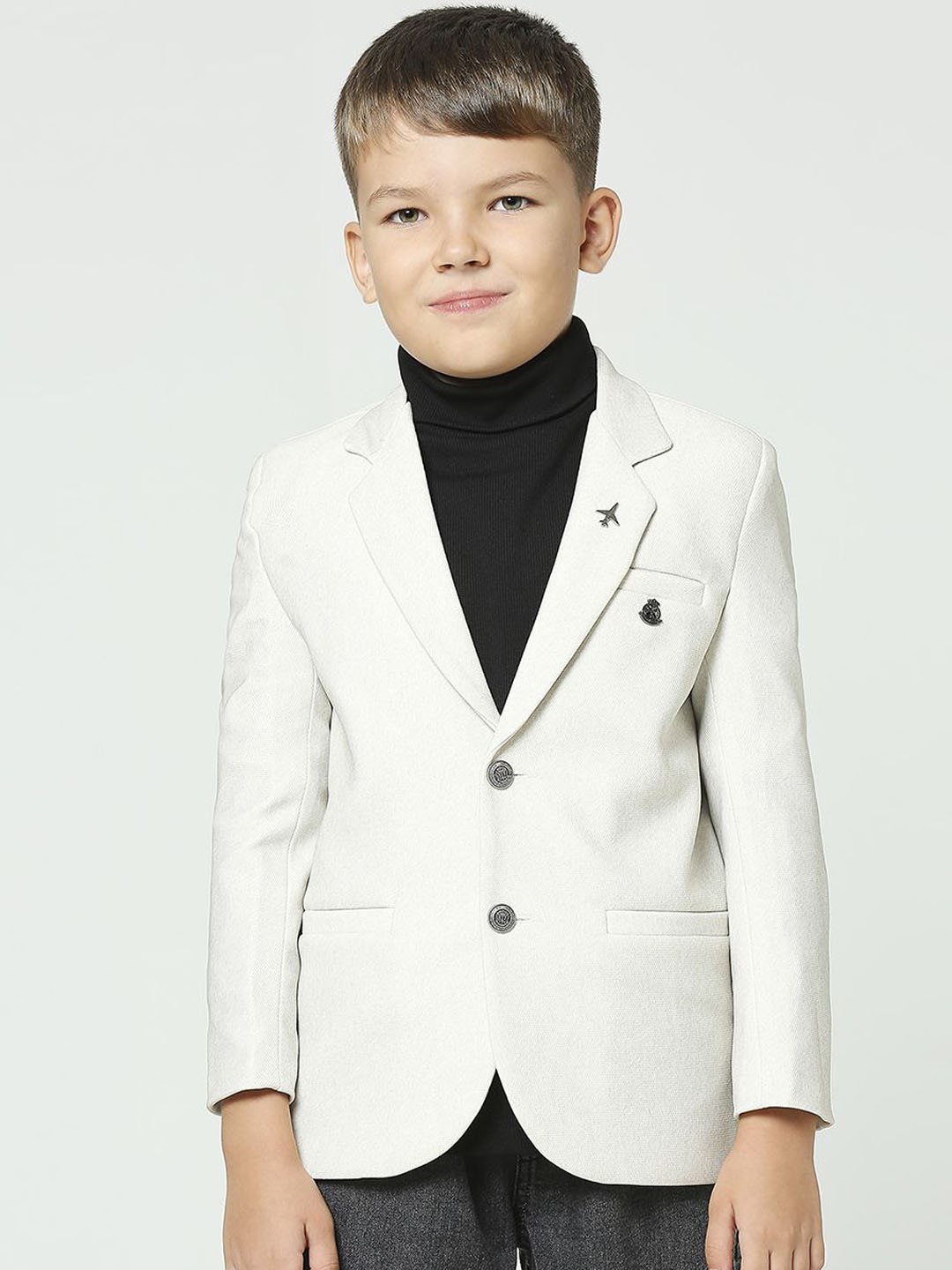 

YK Boys Notched Lapel Collar Comfort Fit Single-Breasted Blazer, White